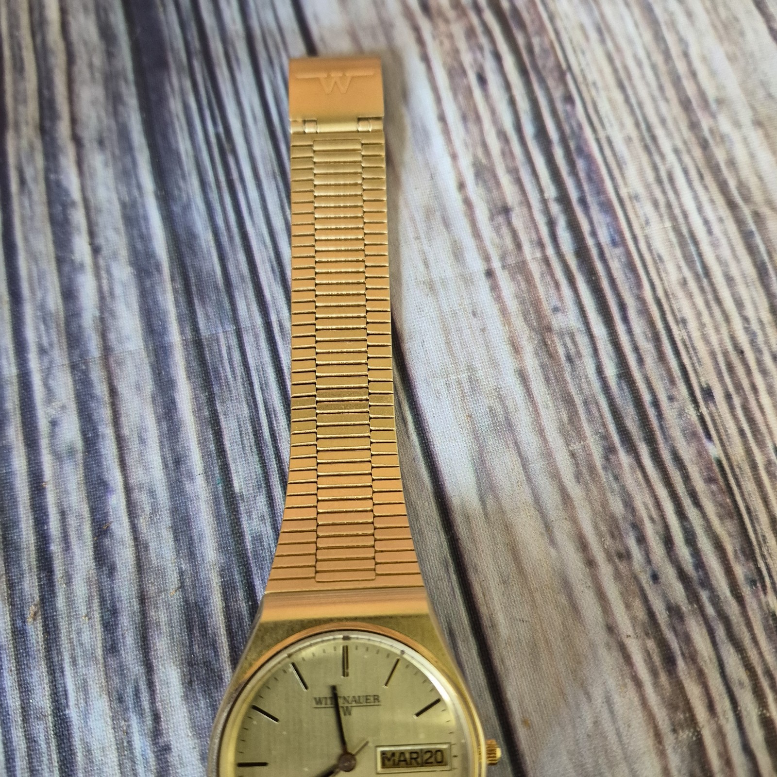 Vintage Wittnauer QWR Mens Watch Gold Tone NOS Presentation W/ Box Needs Battery