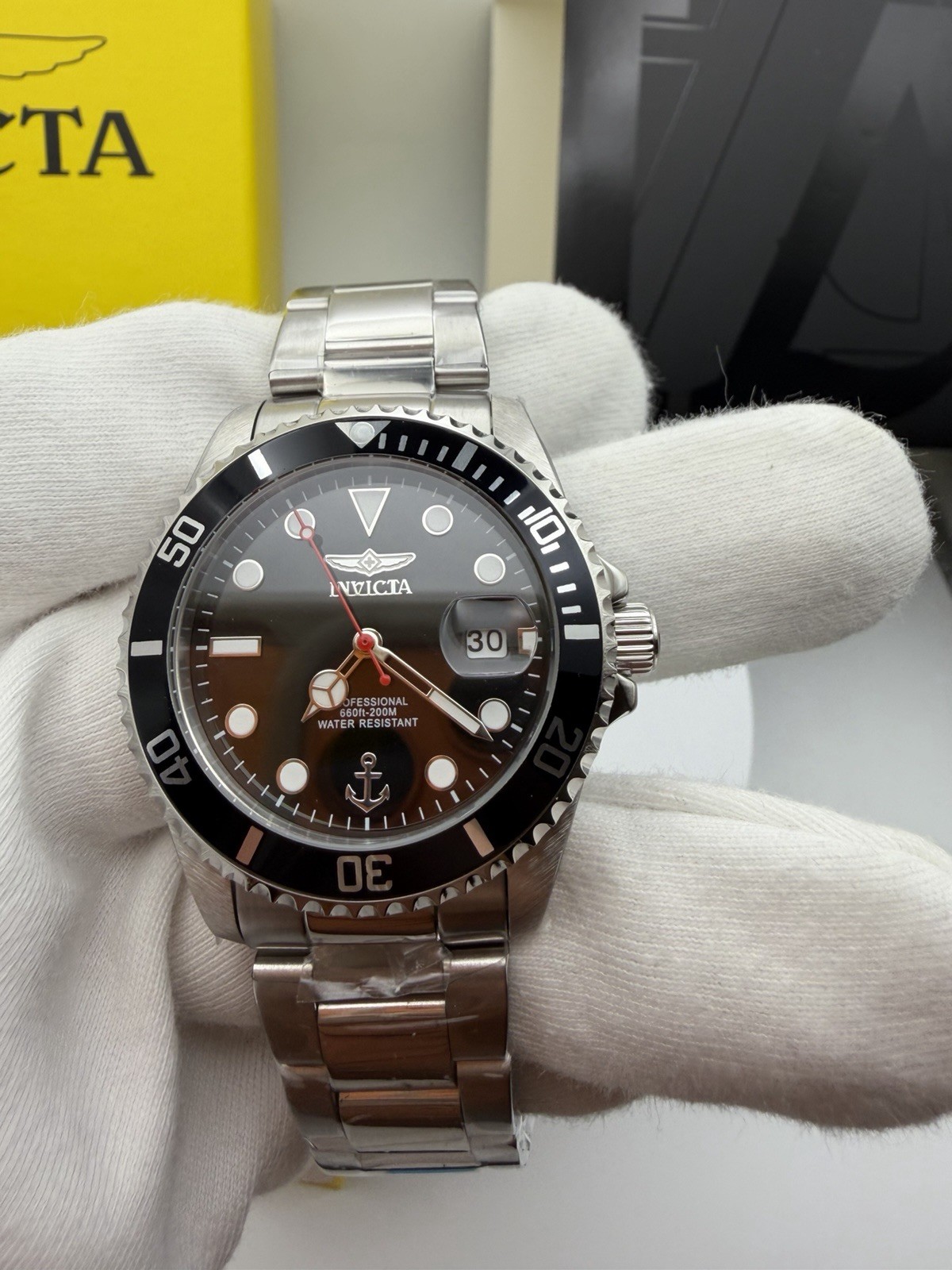 48660 Invicta Lady Stainless Steel Black Dial. 38mm. Pc32 Quartz