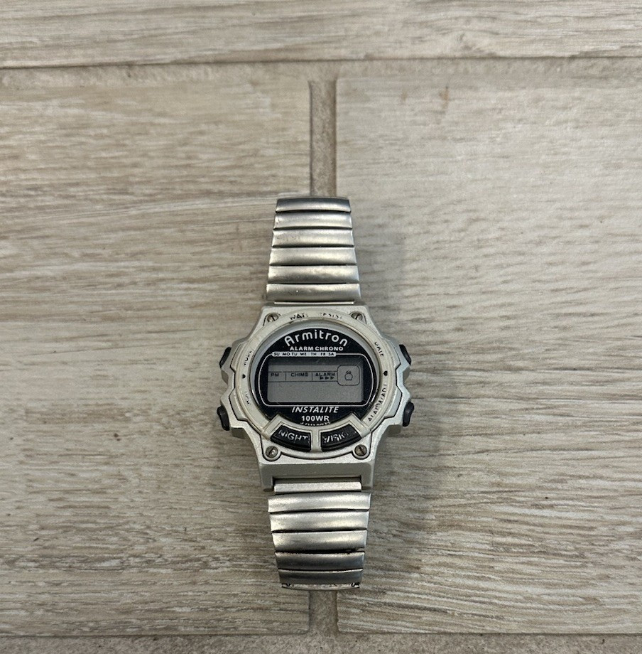 VTG Armitron 40/6631 Alarm Chrono All Sports Watch