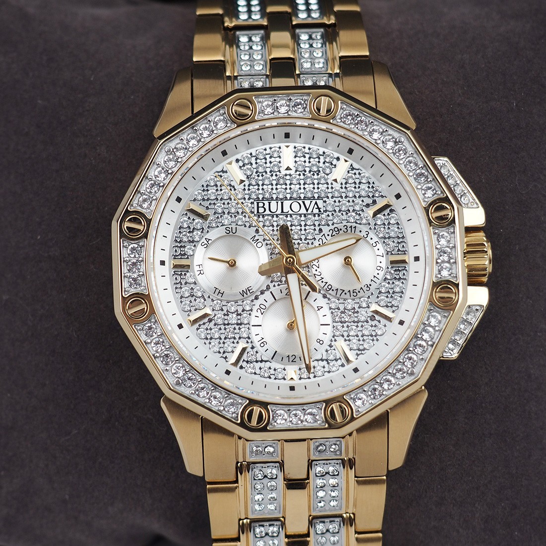 Bulova Octava Crystal 98C126 Two Tone Silver & Gold Men’s Quartz Watch 41.5 mm