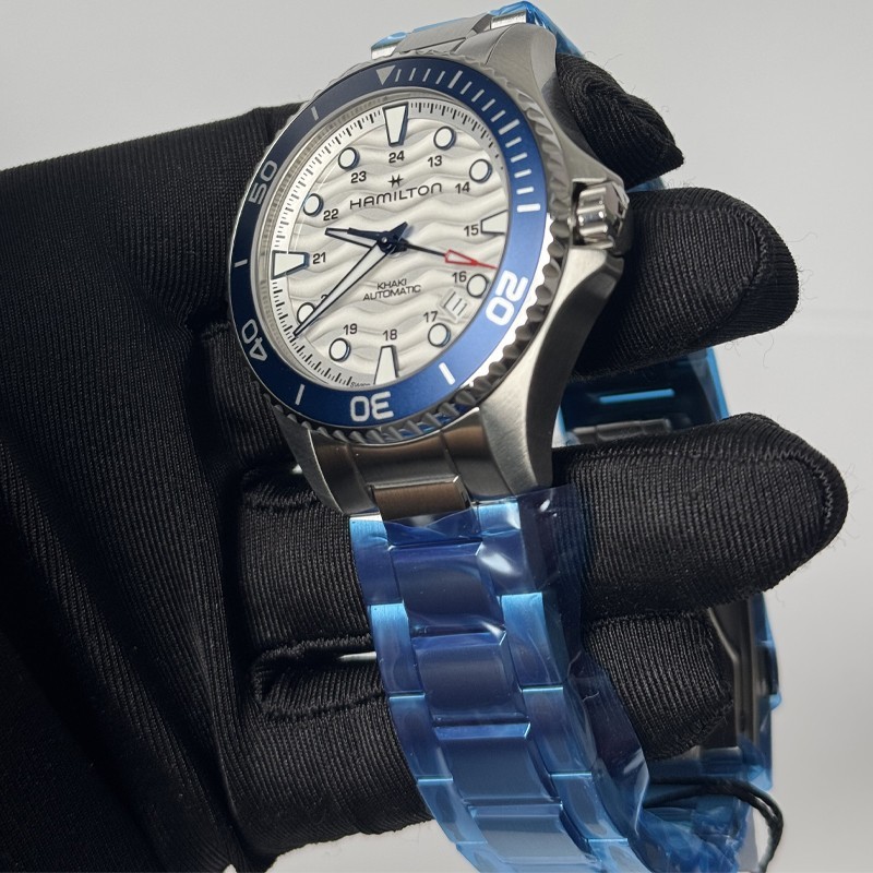 New Hamilton Khaki Navy Scuba 40mm White Dial Men’s Watch H82425110