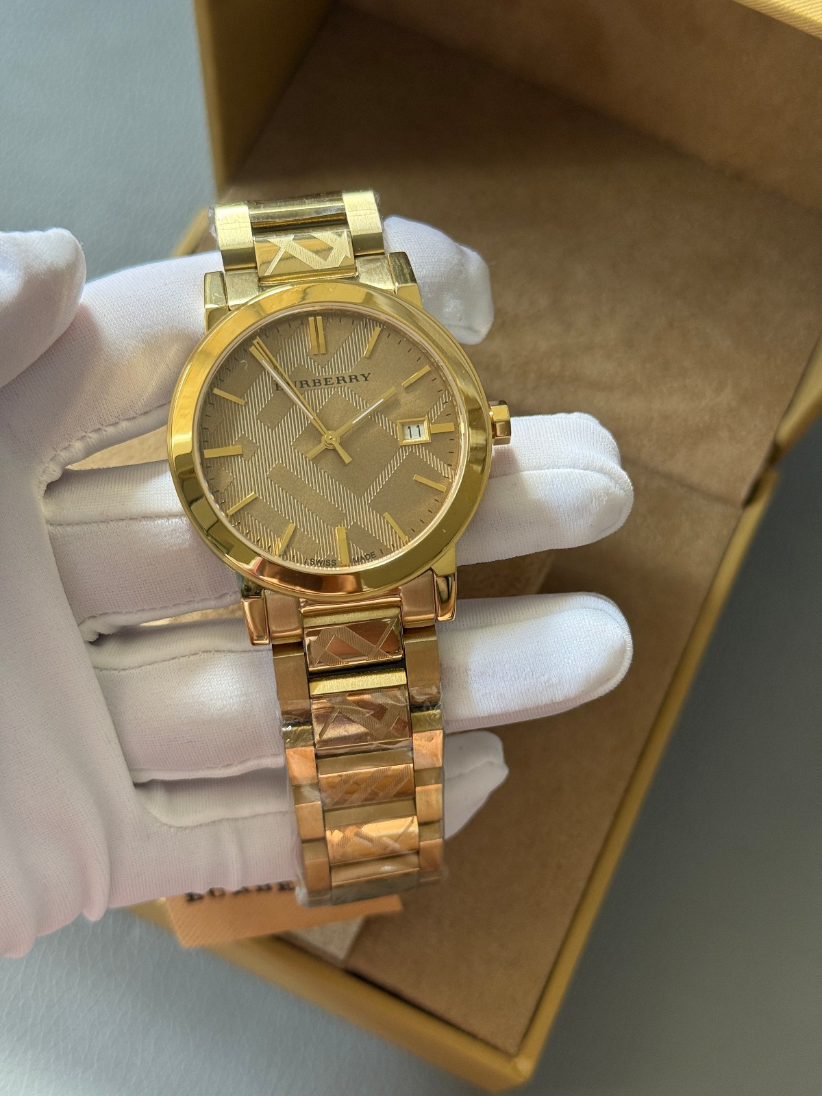 Burberry The City BU9038 Gold Tone Stainless Steel 38 mm Unisex Watch