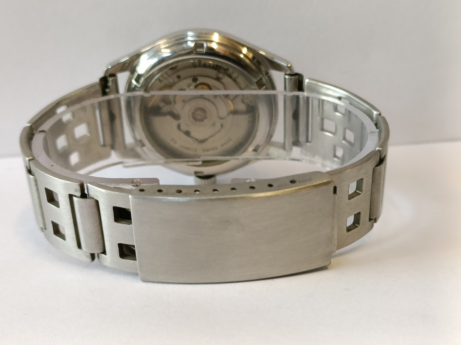 ETTA SWISS AUTOMATIC 25 JEWELS BLACK DIAL MEN’S WORKING CONDITION WRISTWATCH