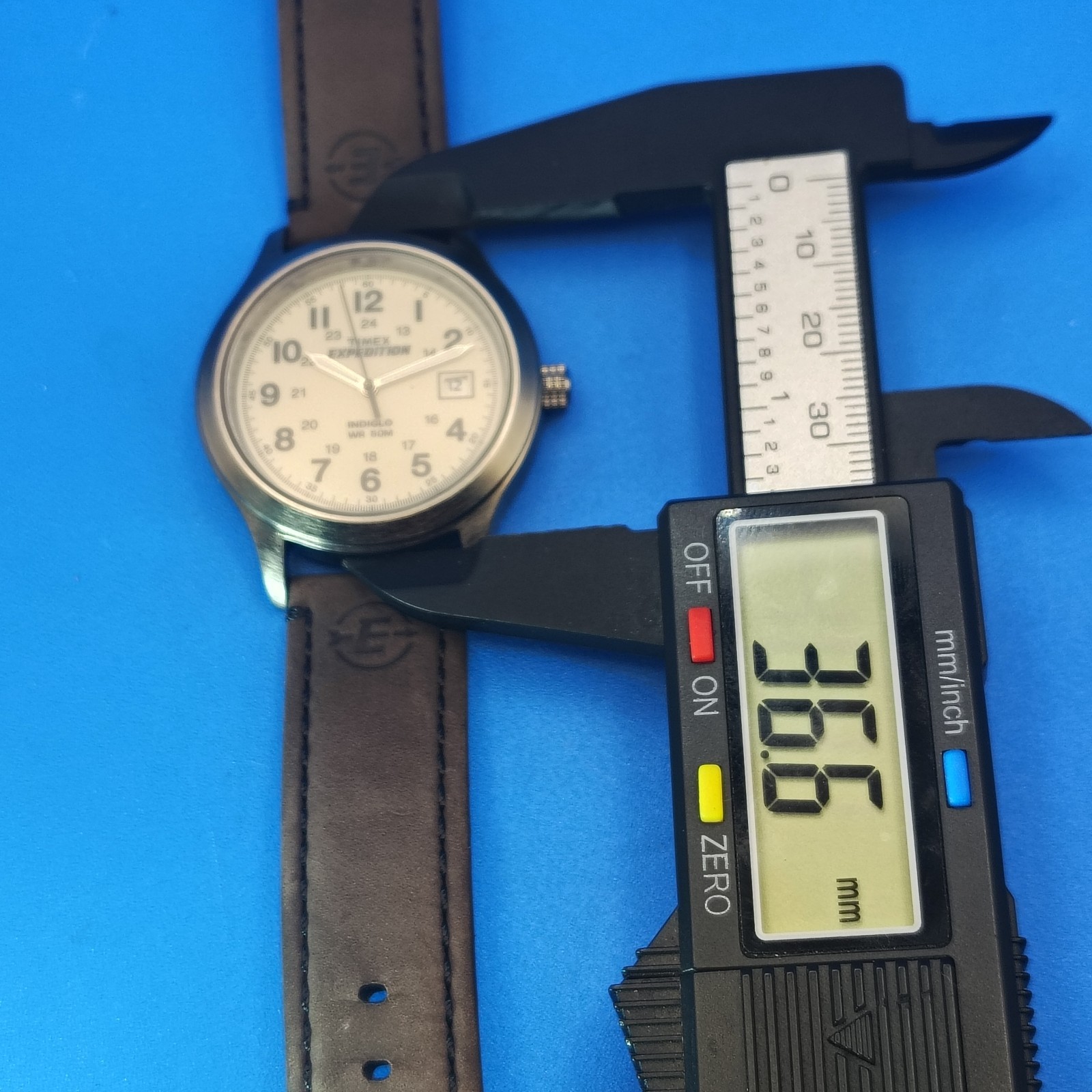 2017 Timex Expedition Indiglo Date 36mm Mens Quartz Field Military Watch Mint