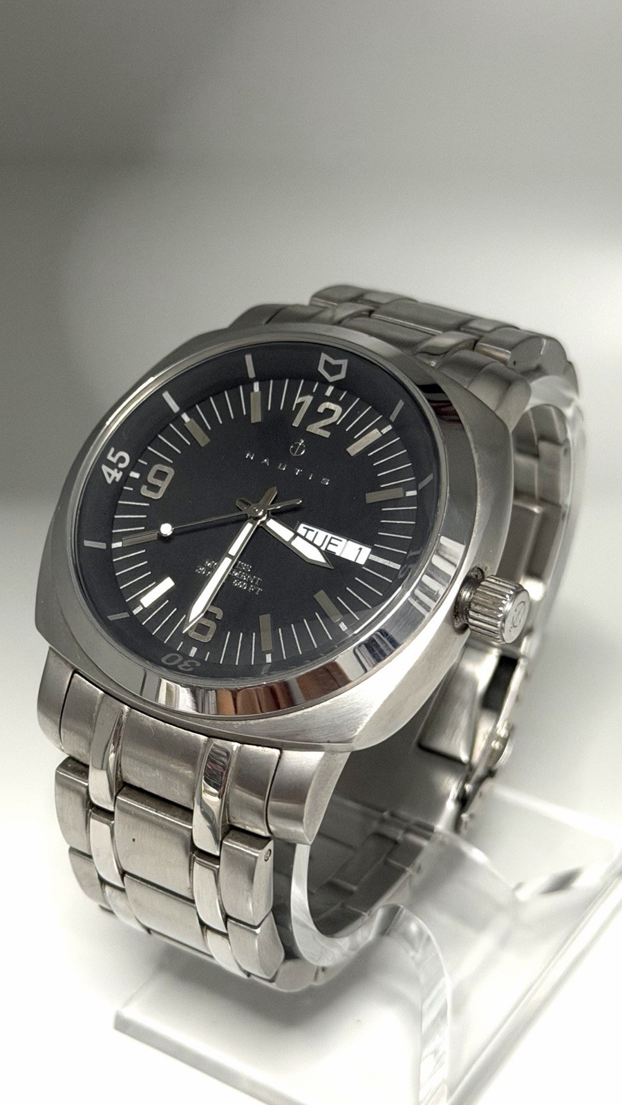 Nautis Stealth 200 GL2087 Men’s Swiss Quartz Watch
