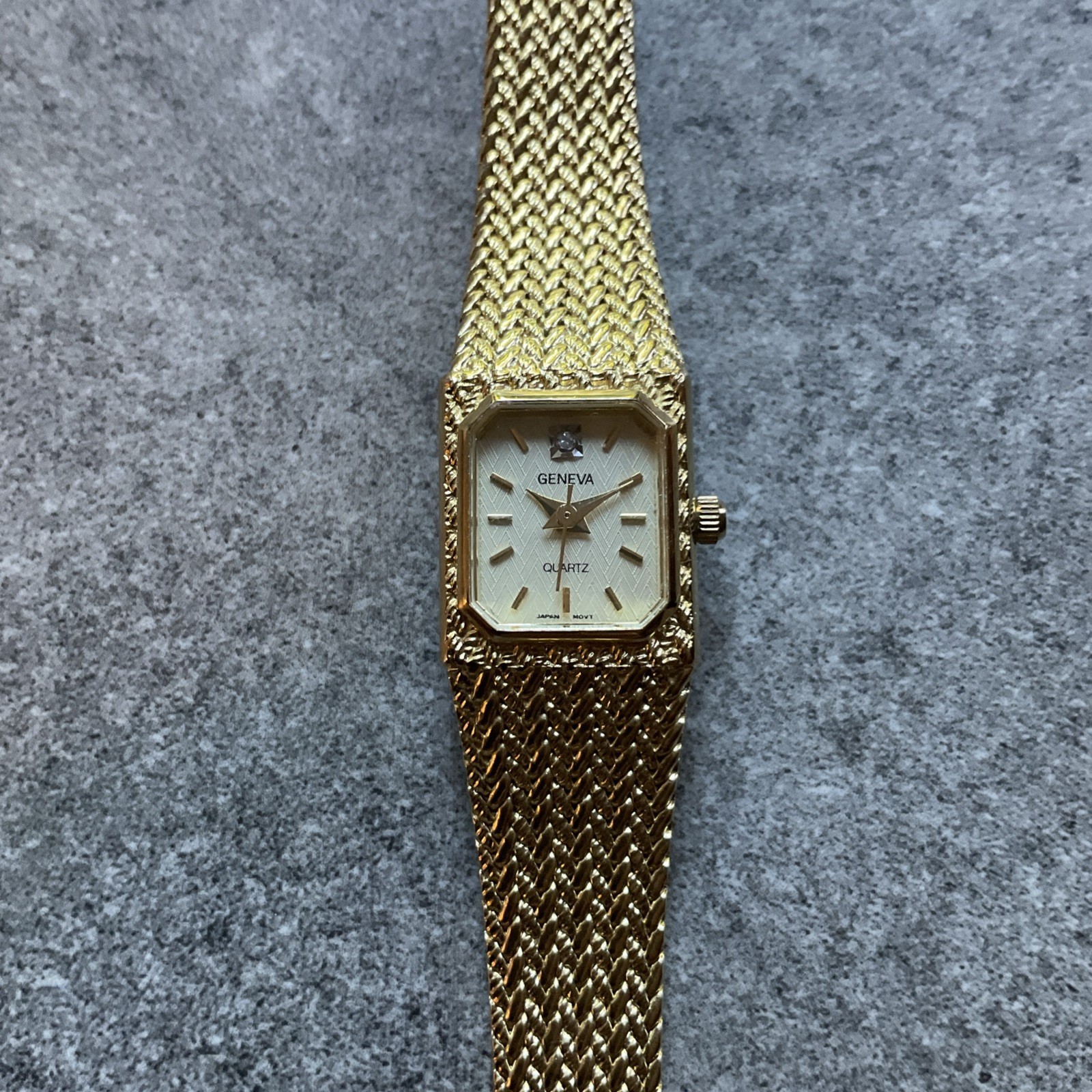 Vintage Geneva Women’s Tank Style Watch 16mm Gold Tone Case And Band Bin N