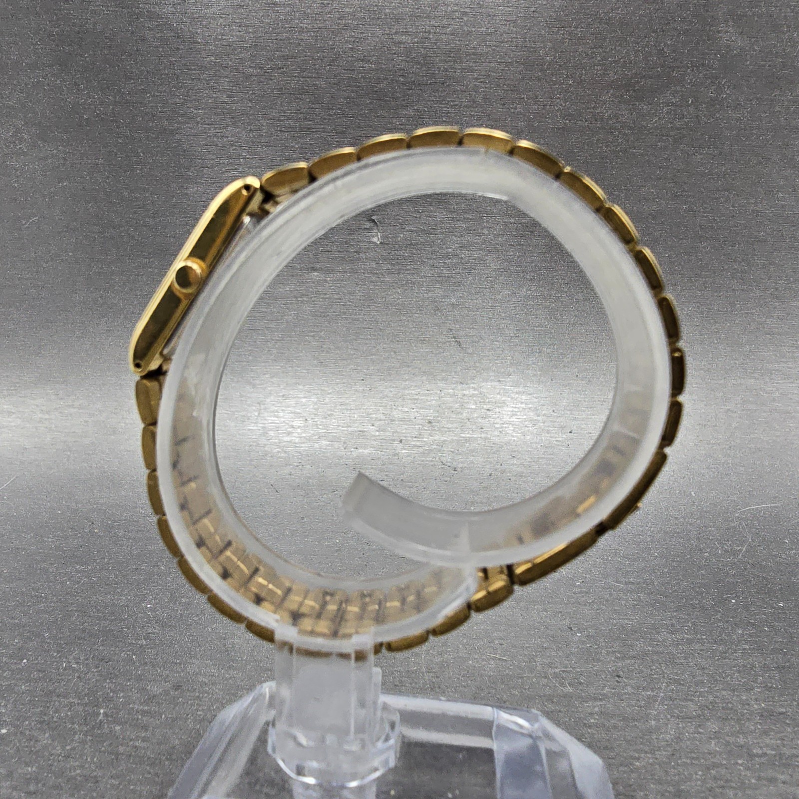 Seiko Tank Watch Women 13mm Champagne Dial Gold Tone 2E20-6590 New Battery VTG J