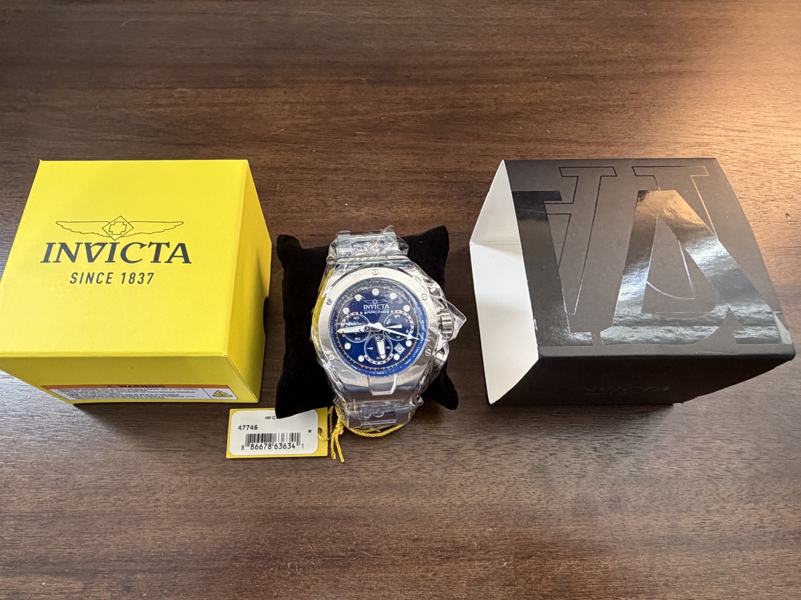 Invicta Racing 47745 Chronograph 45mm Blue Dial – NEW – Full Set – Wrapped
