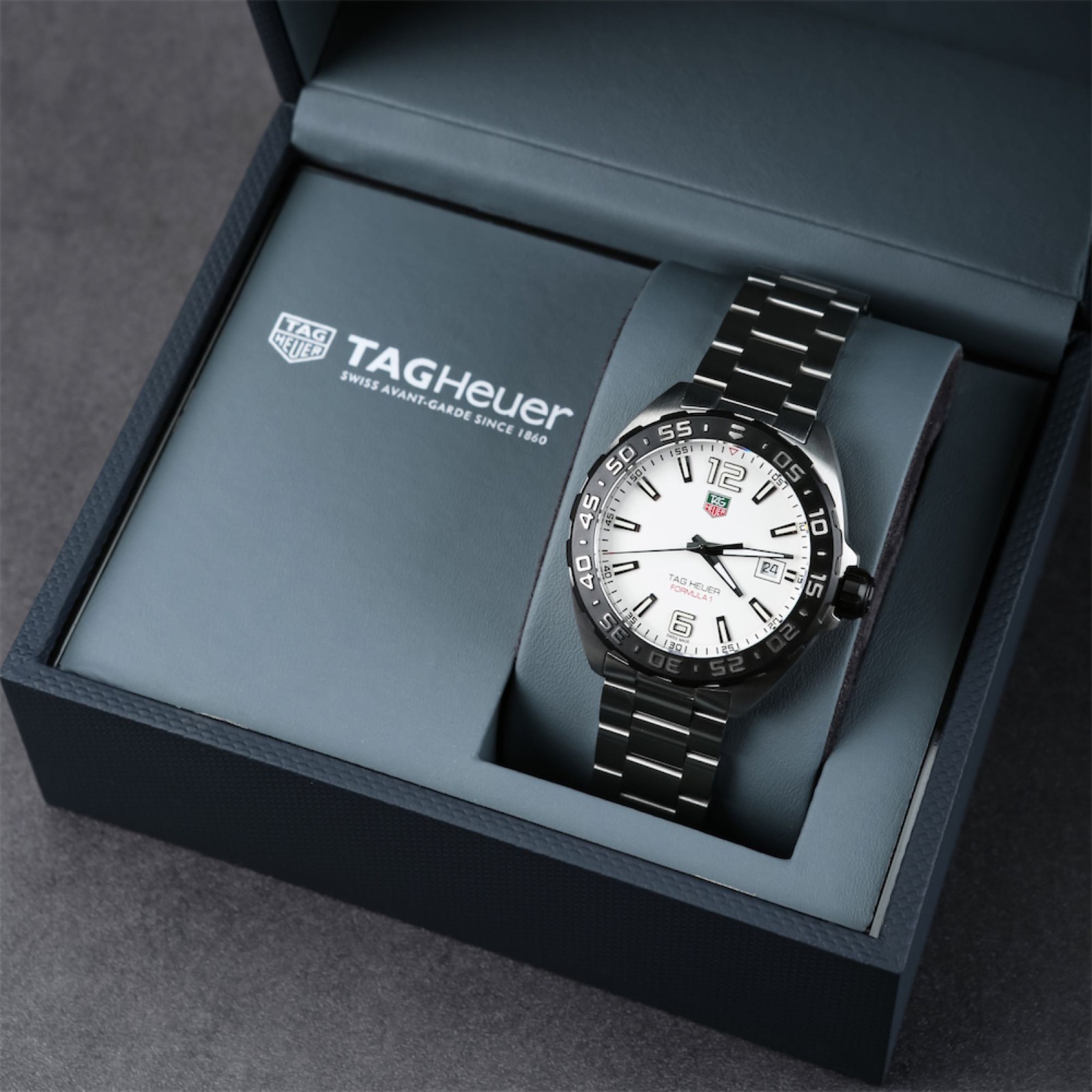 Authentic Full Set Unworn 41mm Tag Heuer Formula 1 WAZ1111.BA0875 men’s watch