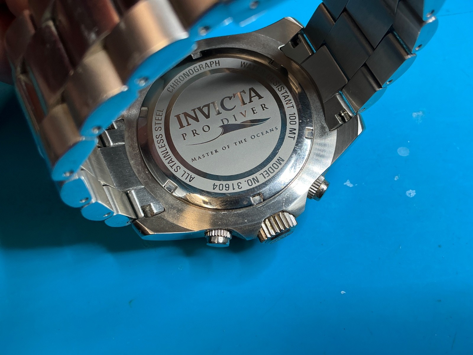 INVICTA Pro Diver 31604 Diver Watch, Screw Down Crown, Extra Links, New Battery