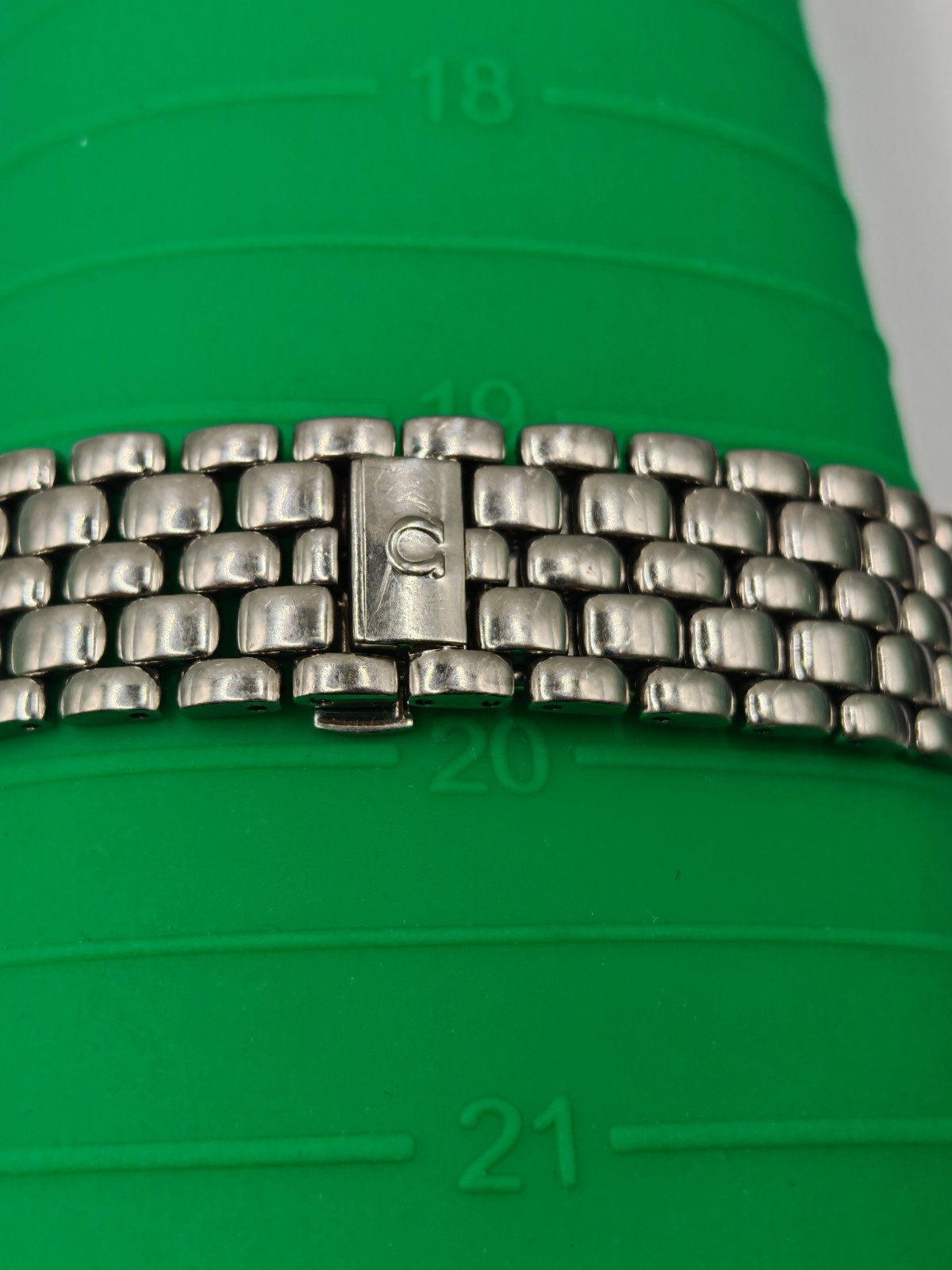 Omega De Ville Prestige White Hobnail Dial Mens Quartz Watch Stunning Condition