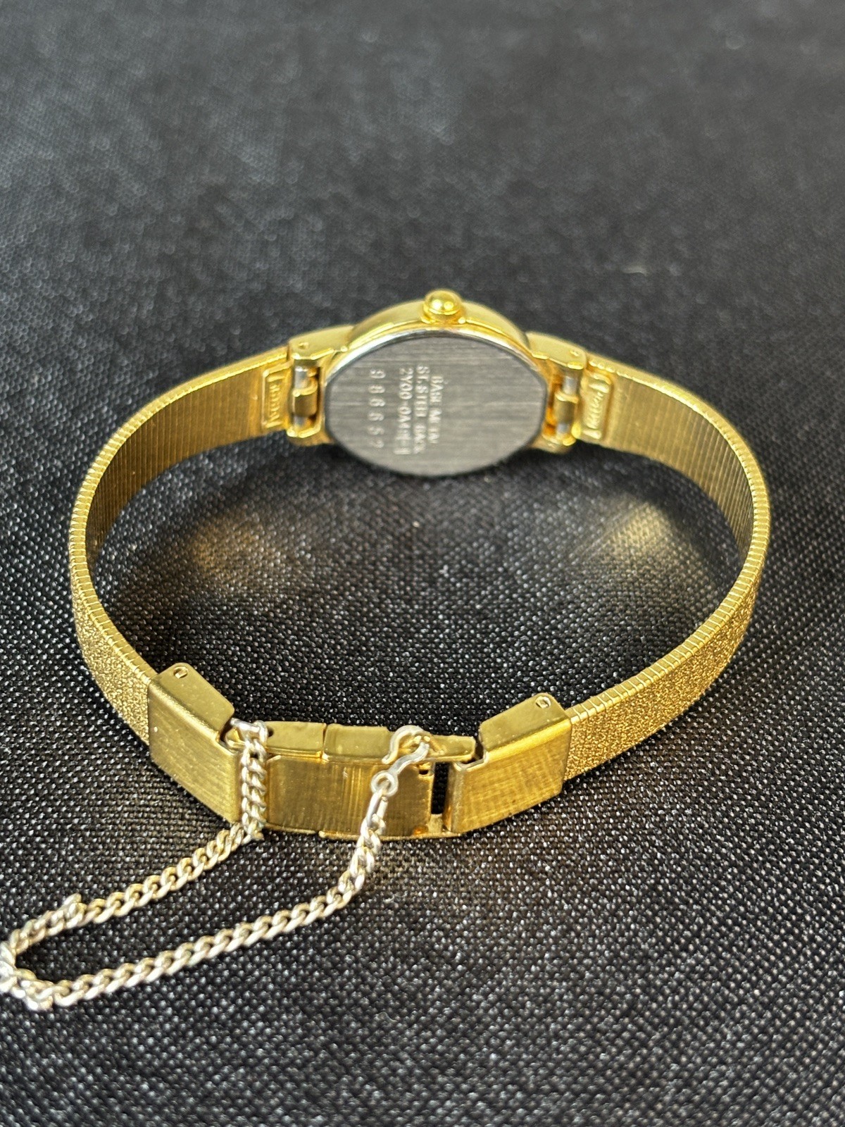 Vintage Seiko Quartz 16 MM Watch 2Y00-0A49 Women Gold Tone Analog 5.5″ Wrist