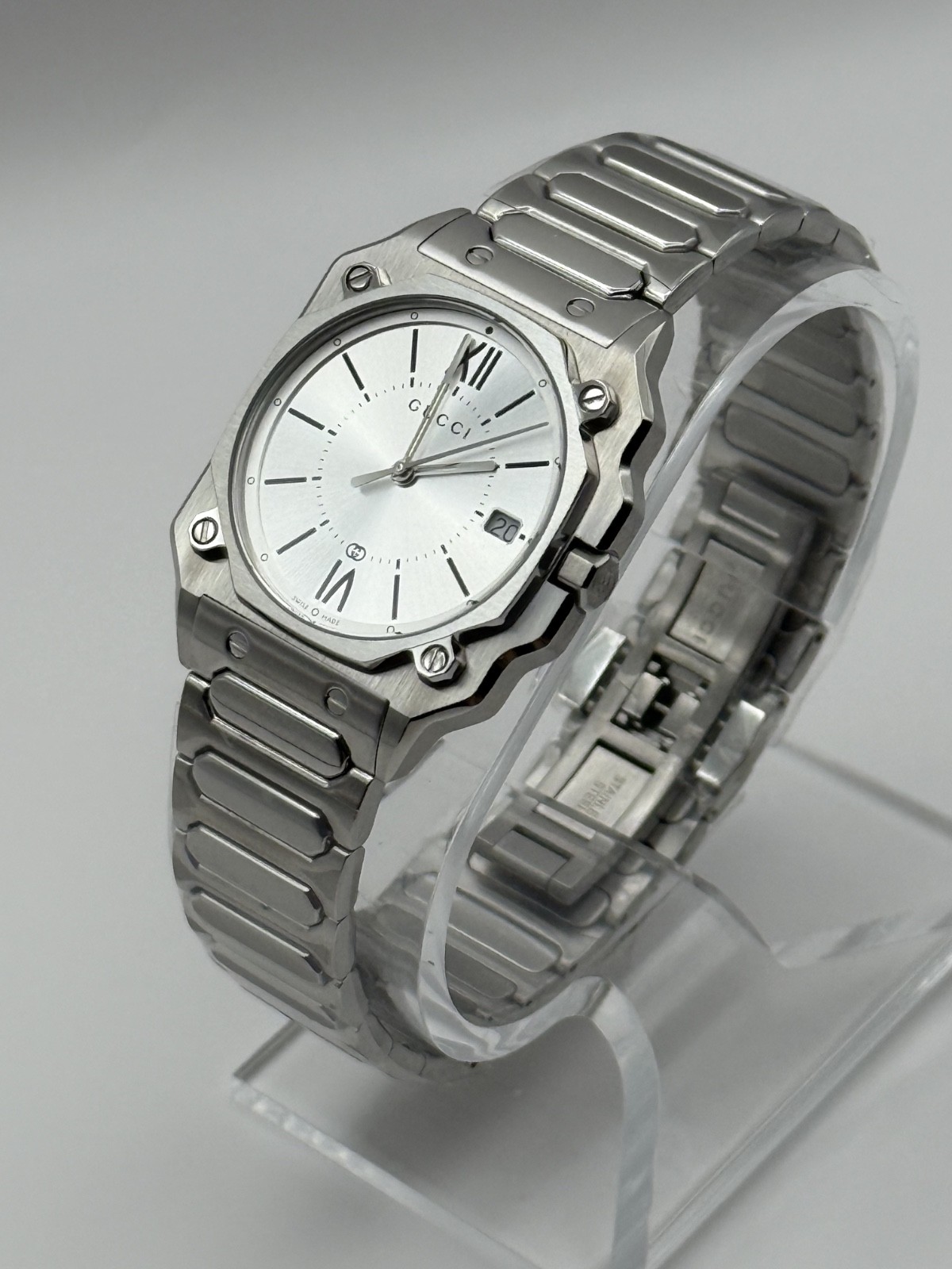 Gucci G-Flat Quartz Stainless Steel 30mm Silver Dial Women’s Watch YA166504