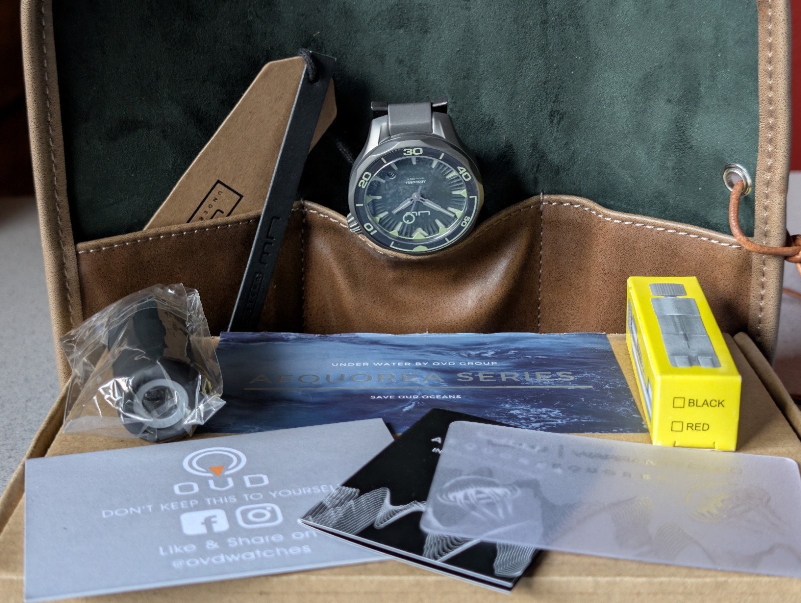 OVD~UNDER WATER AEQUOREA JELLYFISH 24J AUTOMATIC DIVE WATCH~FULL SET~KEEPS TIME
