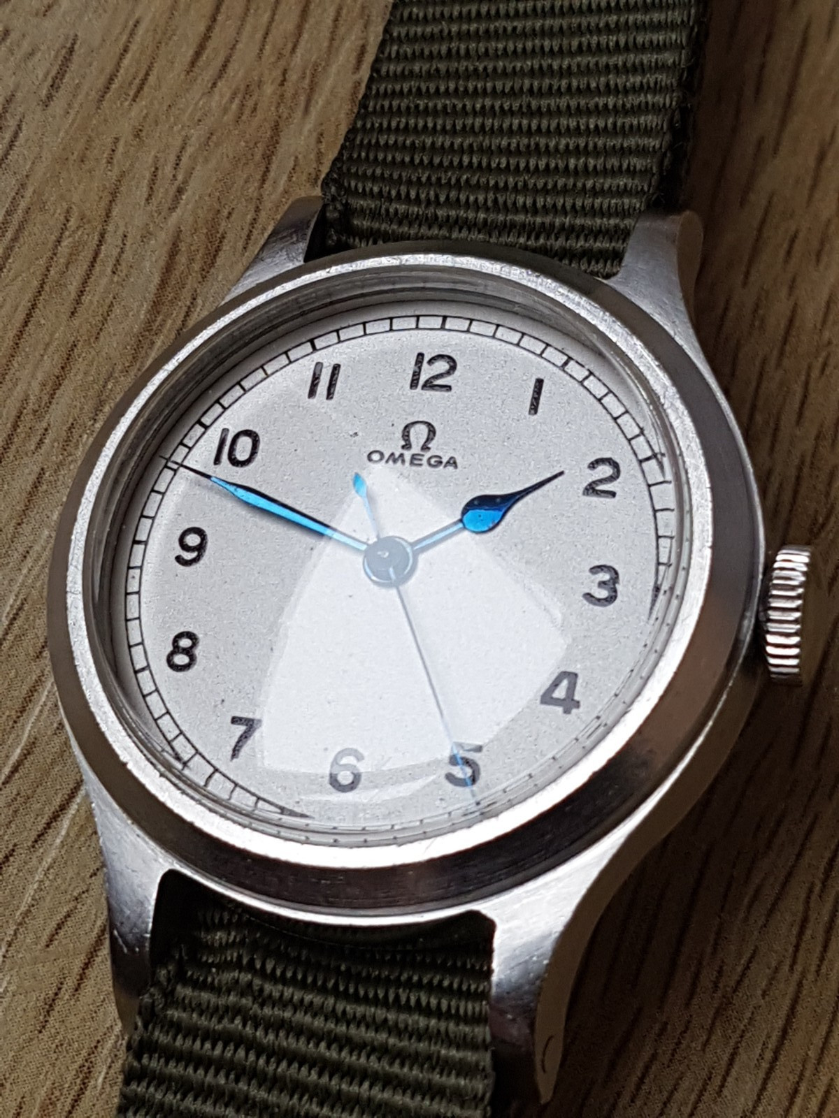 Omega British military Air Ministry 6B/159 RAF watch 56, issued Pilot watch