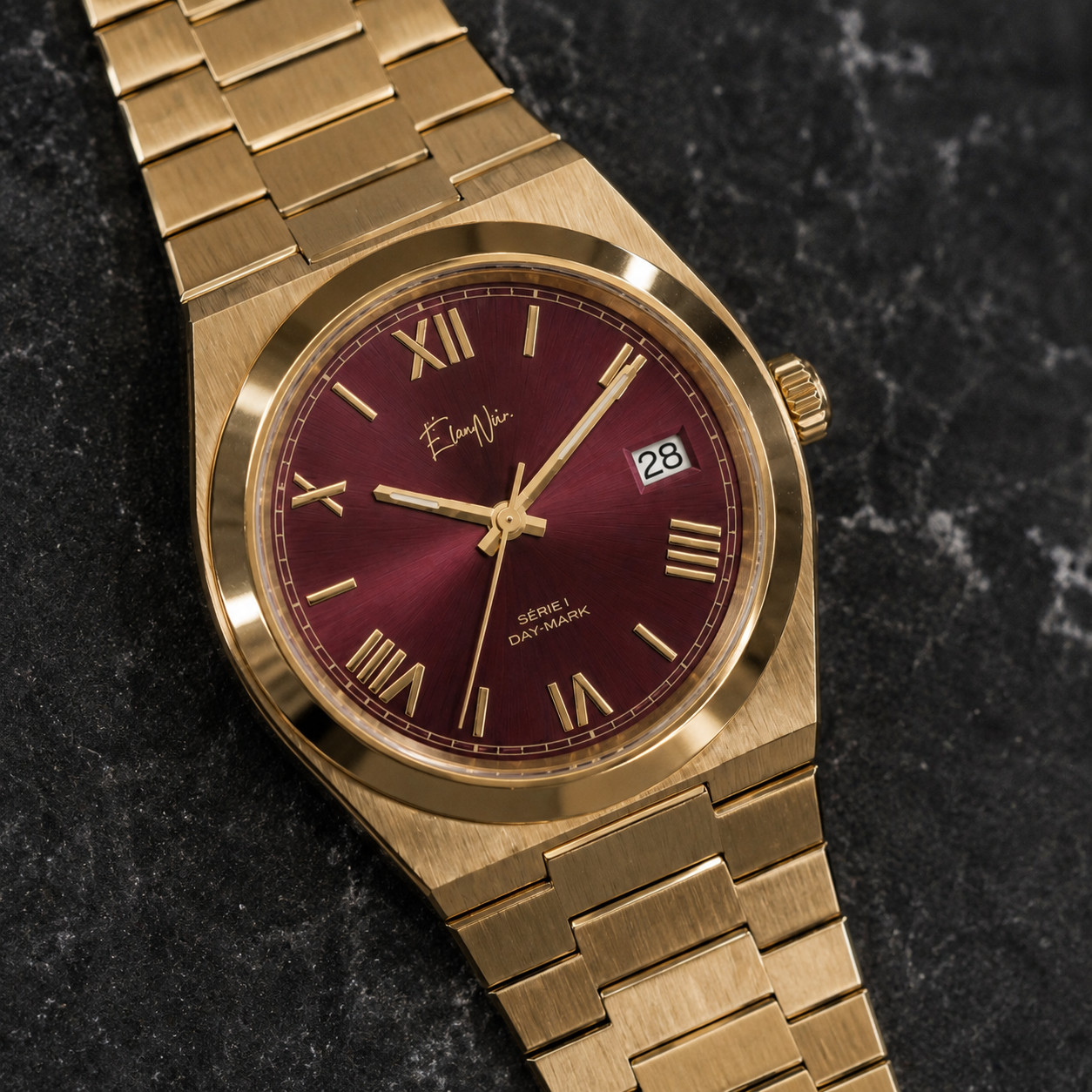 Custom Élan Noir Série I Gold/Maroon 39mm Auto NH35 Sapphire Steel Watch