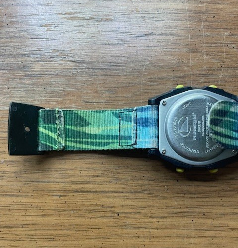 Shark Freestyle Shark Clip Night Vision Watch (Needs Battery) Classic Black