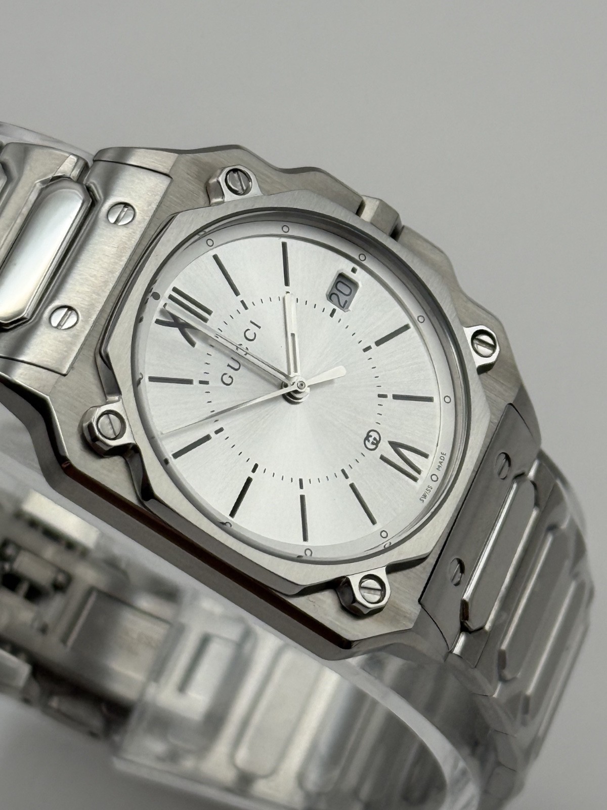 Gucci G-Flat Quartz Stainless Steel 30mm Silver Dial Women’s Watch YA166504
