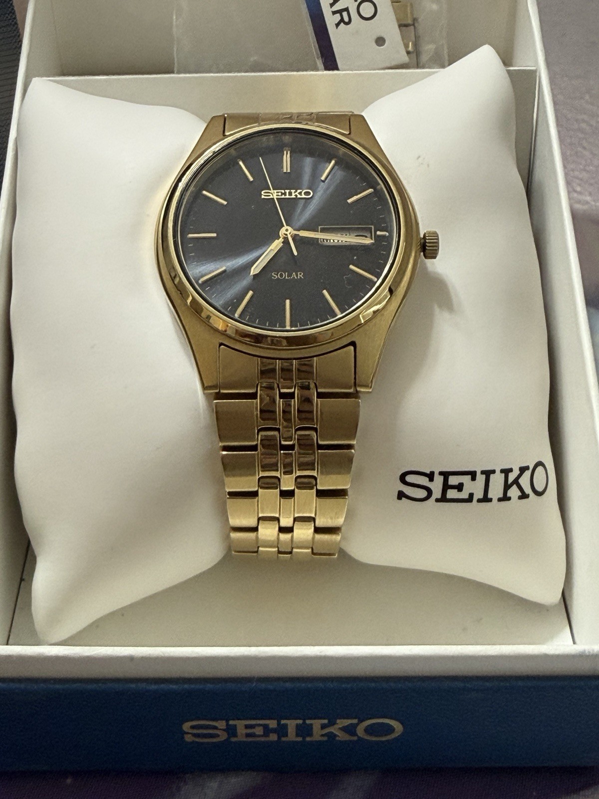 Seiko Solar Watch Men’s 37mm Black Dial Tone Day Date V158-0AA0 need new battery