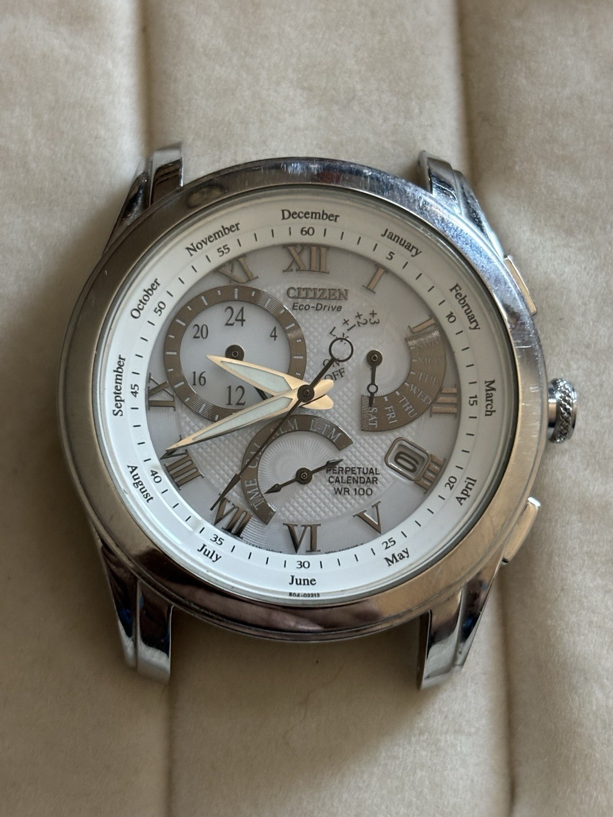Citizen Eco-Drive Calibre 8700 Perpetual Calendar WR100 Roman Dial SS 42mm