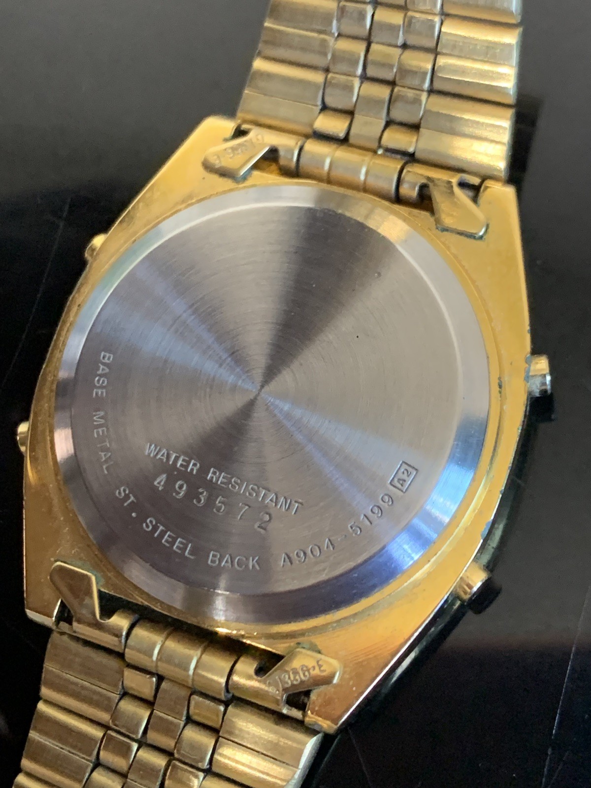 Seiko 1986 Digital Watch A904-5199 A2 Gold Men’s VINTAGE Wristwatch