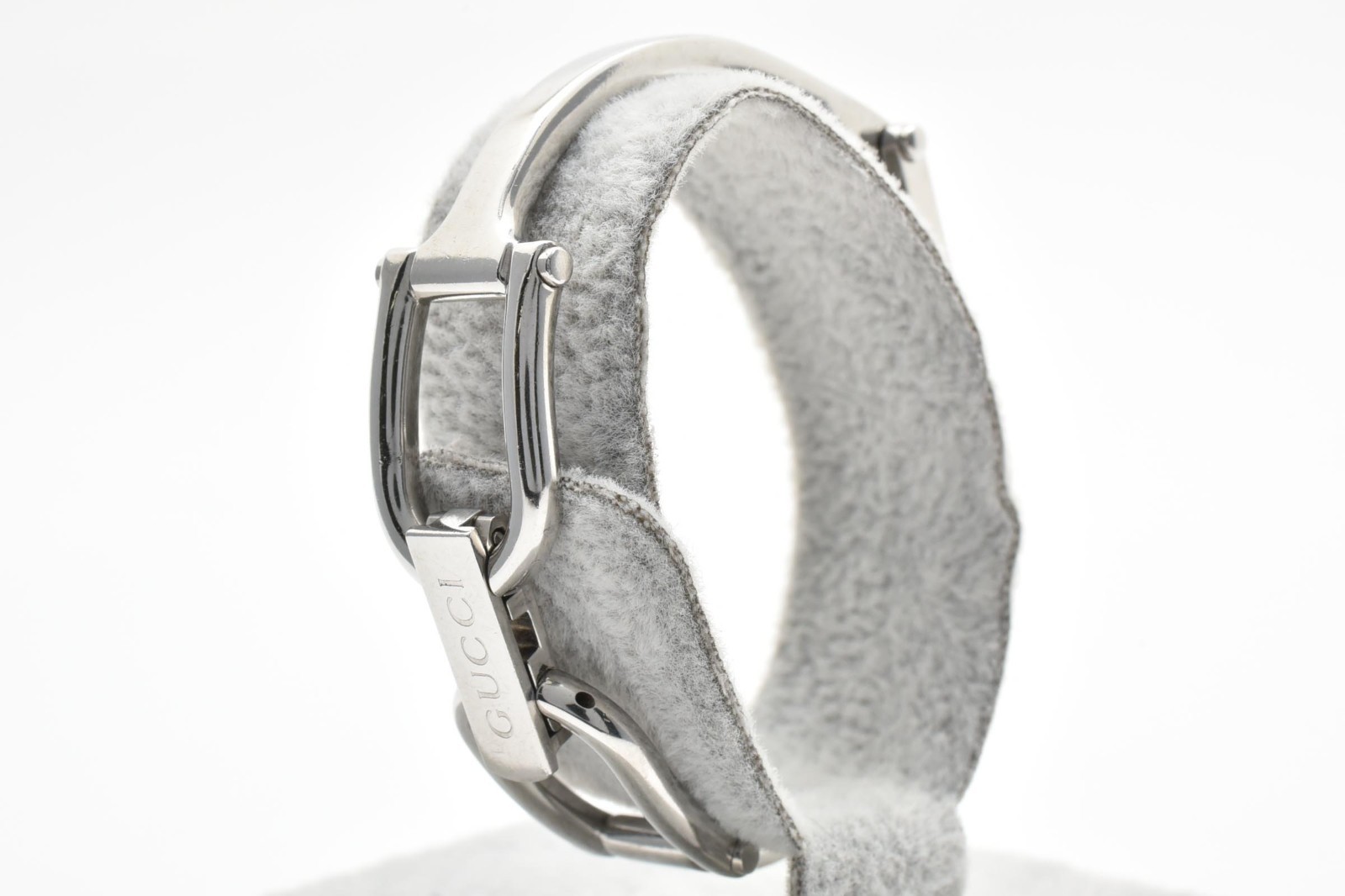 Vintage [N MINT] GUCCI 1500L Silver Pink Shell 12mm Qz Bangle Ladies Watch JAPAN