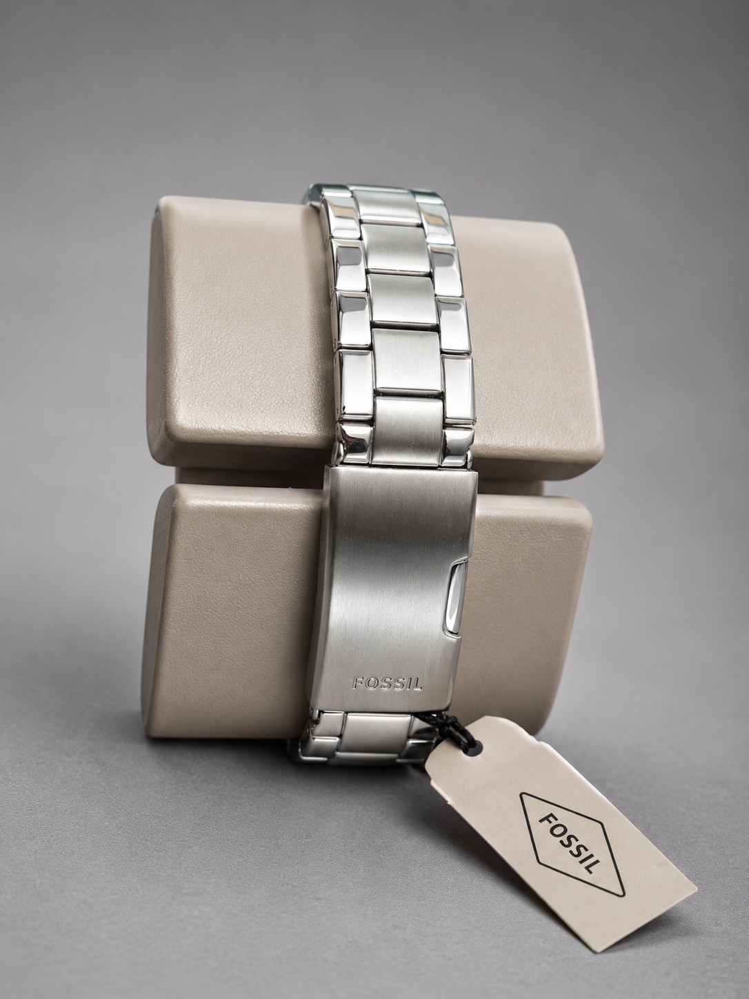 The Fossil Riley ES3202 Women’s Watch