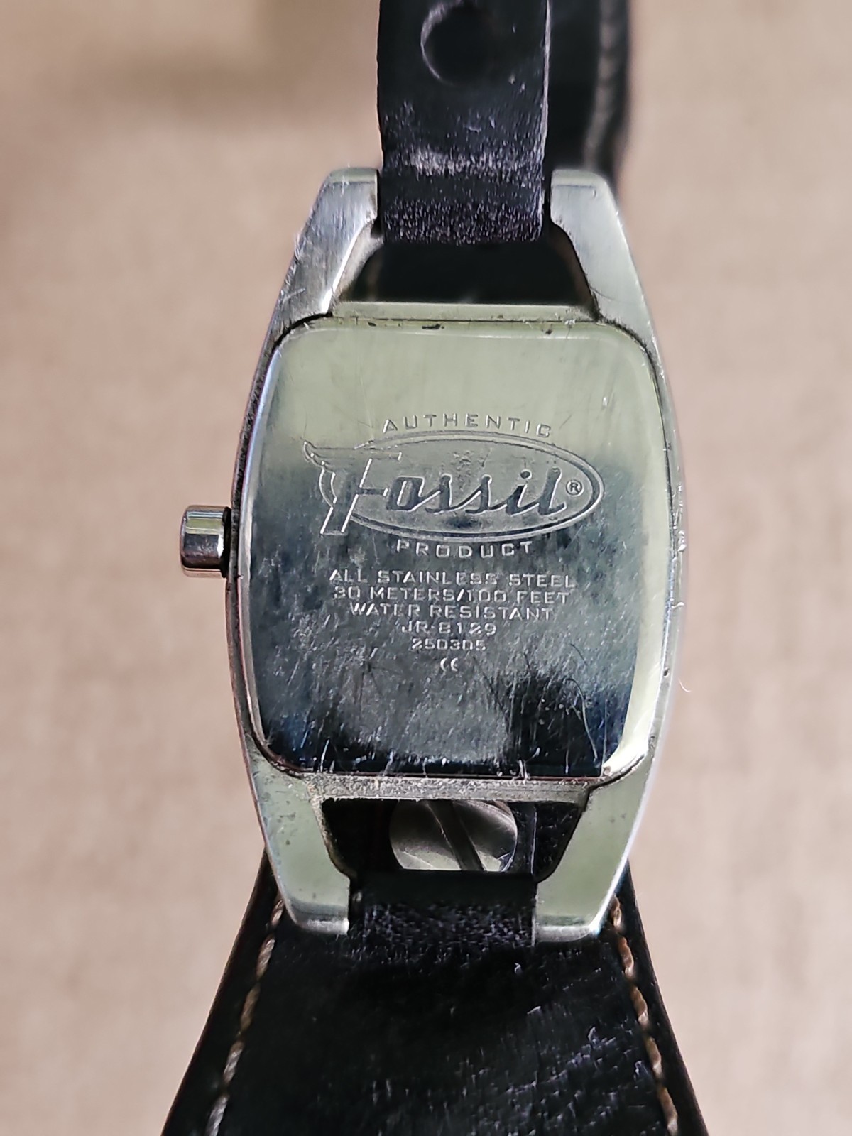 Fossil Wristwatch Date With One Piece Black Leather Vtg Strap Band Size 4-7