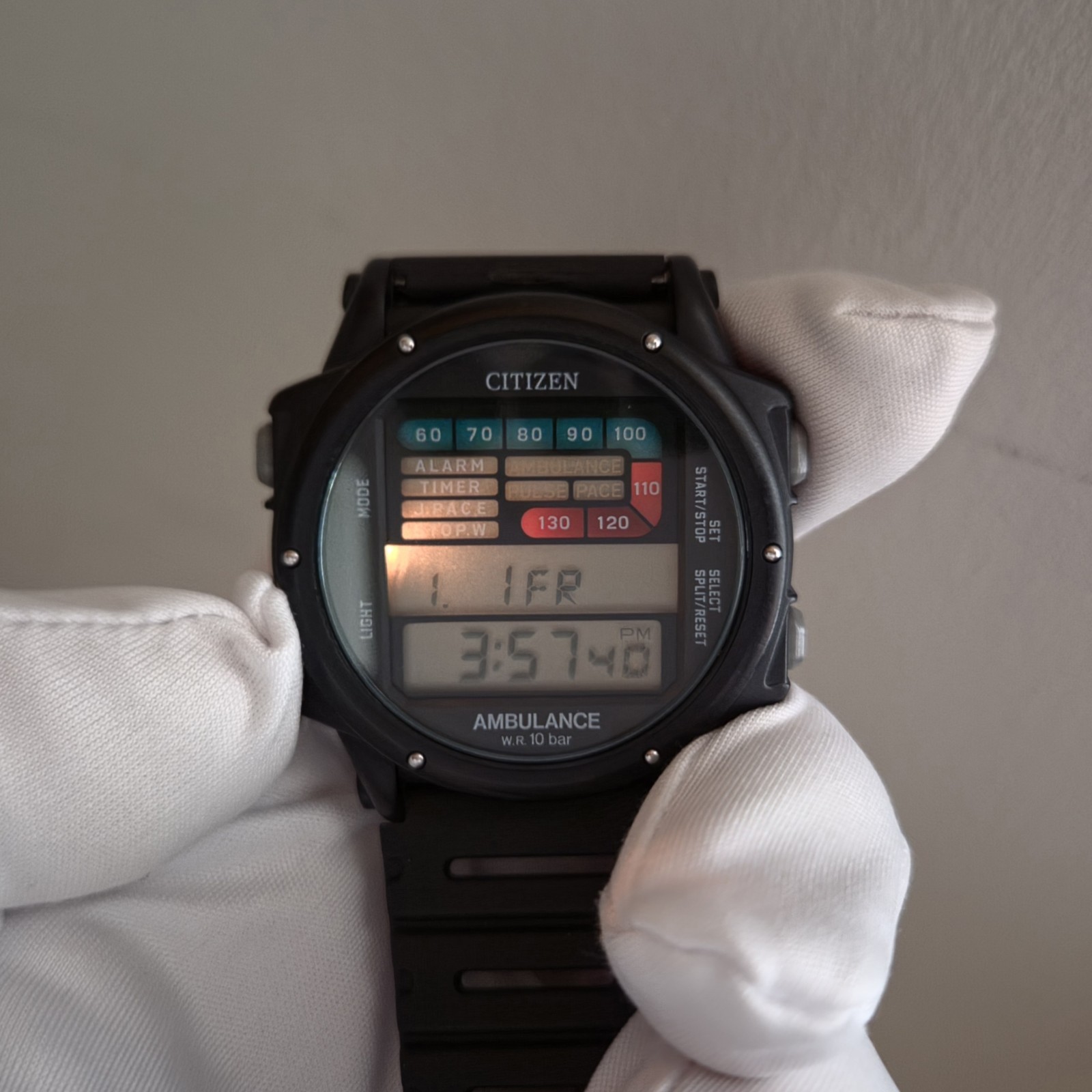 NOS CITIZEN D170-314395 “AMBULANCE” WR 10BAR VINTAGE DIGITAL WATCH JAPAN 1983