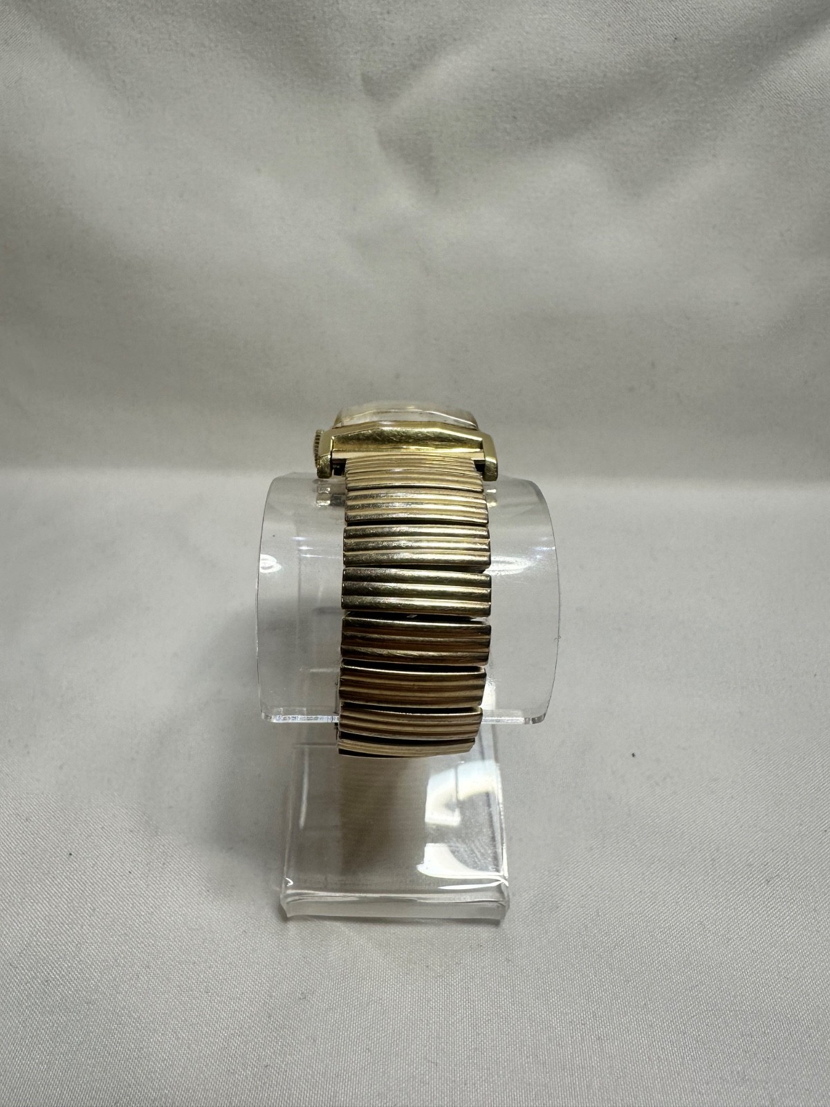 LORD ELGIN Men’s Watch Vintage 1950’s Curved Case 14K Gold Filled — Running