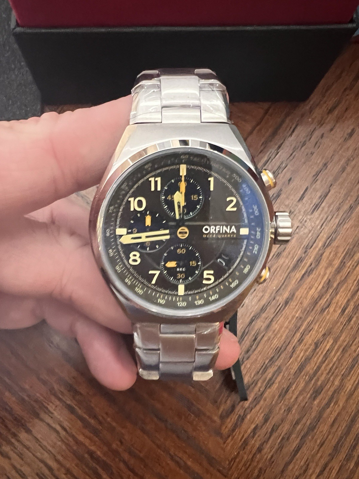 Orfina Zero-Two Chronograph Quartz Green Dial 42.5mm 100m Box Papers