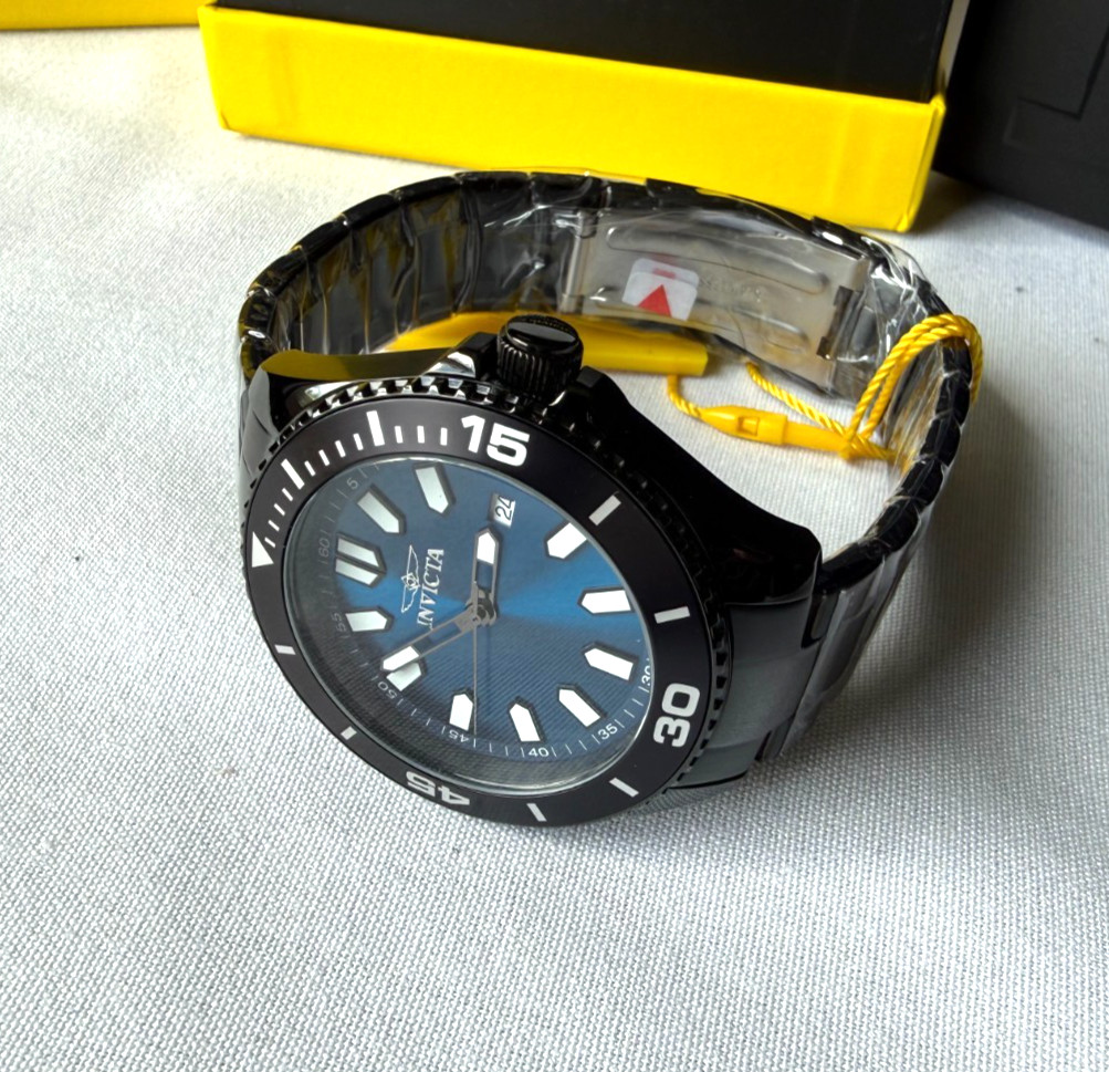 Invicta 46320 Pro Diver Men’s 43mm Blue Sunray Date Dial Black Stainless Watch