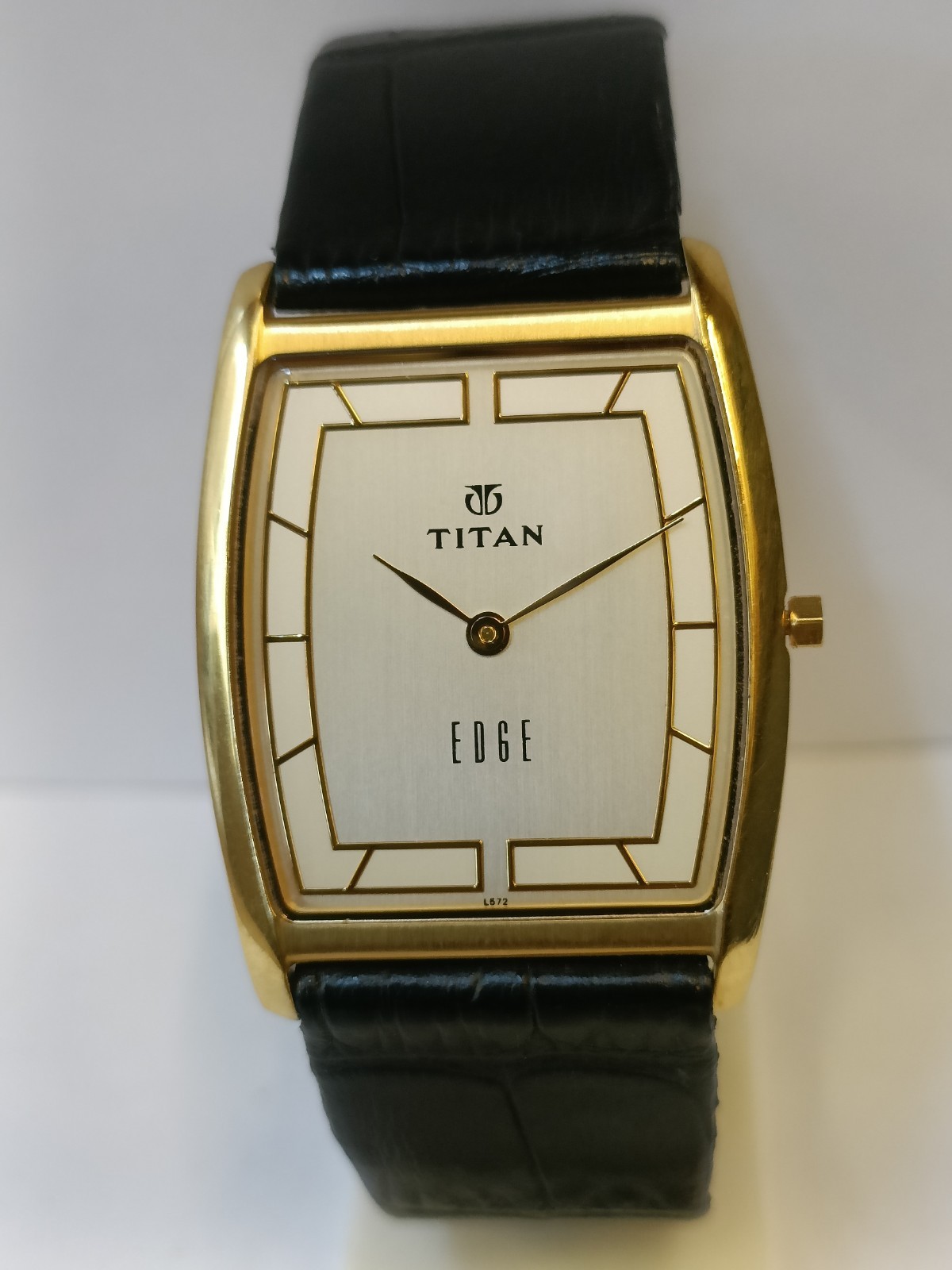 TITAN EDGE SLIM QUARTZ CREAM DIAL 1044YCC INDIA MEN’S WORKING CONDITION