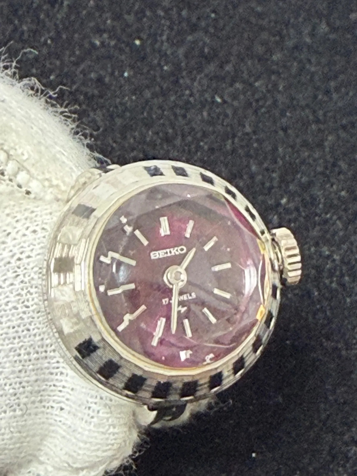 [Rare & Working] SEIKO Ring Watch, 17 Jewels, Manual Winding, Cut Glass