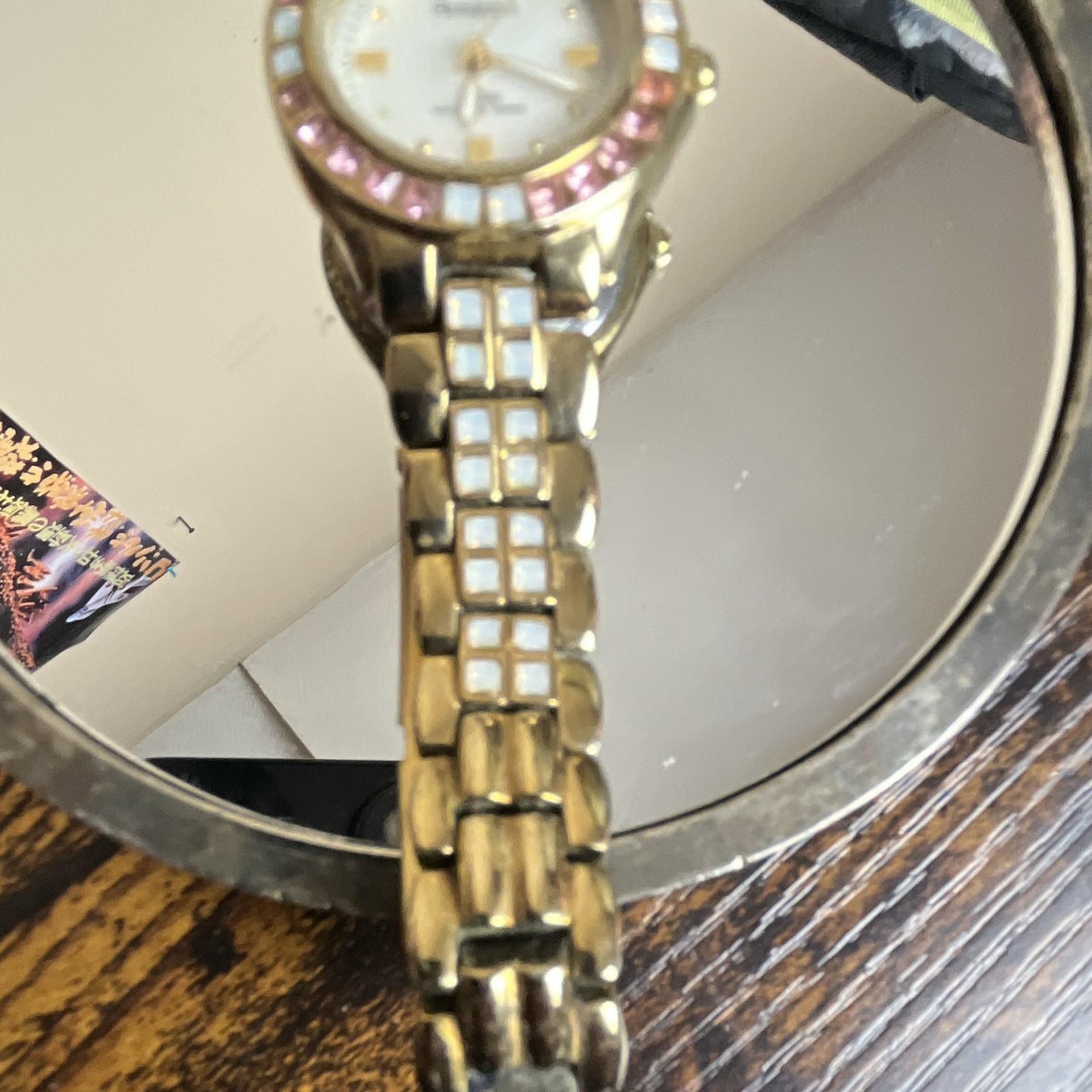 Pulsar Women’s Quartz Analog Wristwatch 24-27.9mm White Dial Pink Bezel