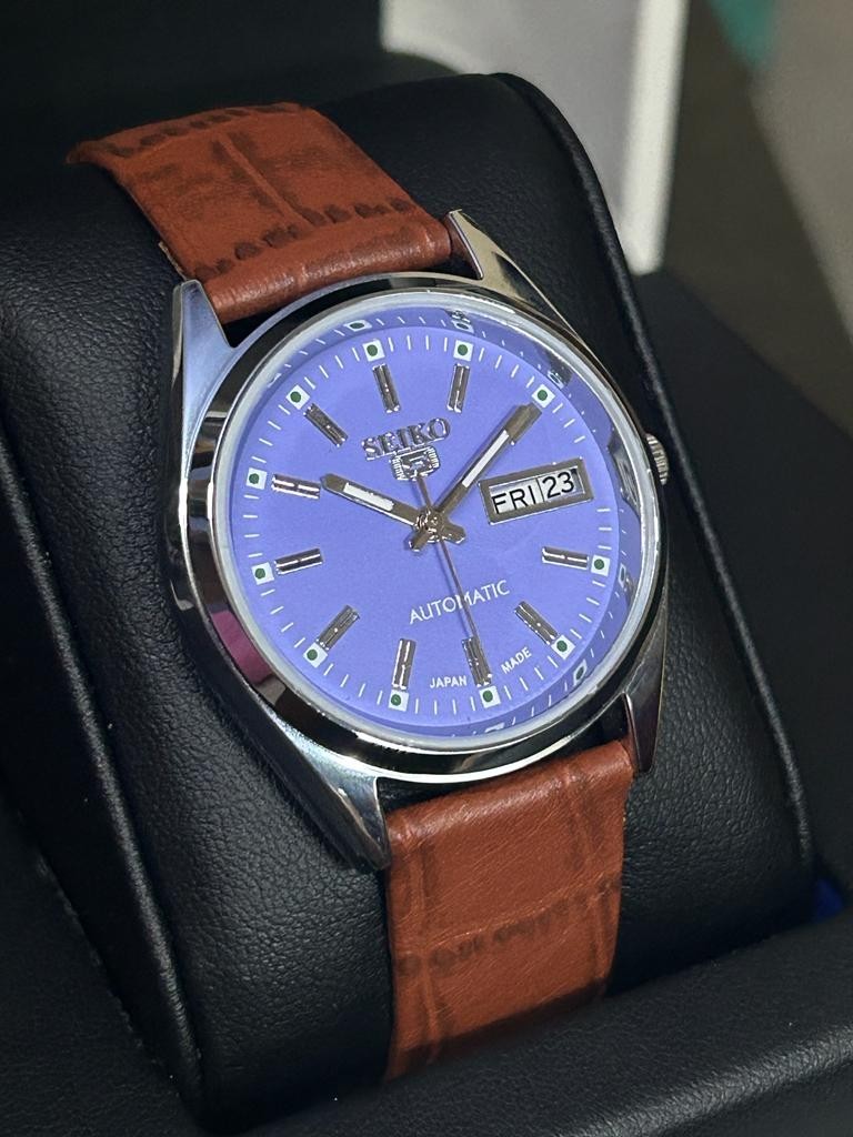 Vintage Seiko Refurbished Purple Dial Day / Date Men’s Wrist Watch Japanese