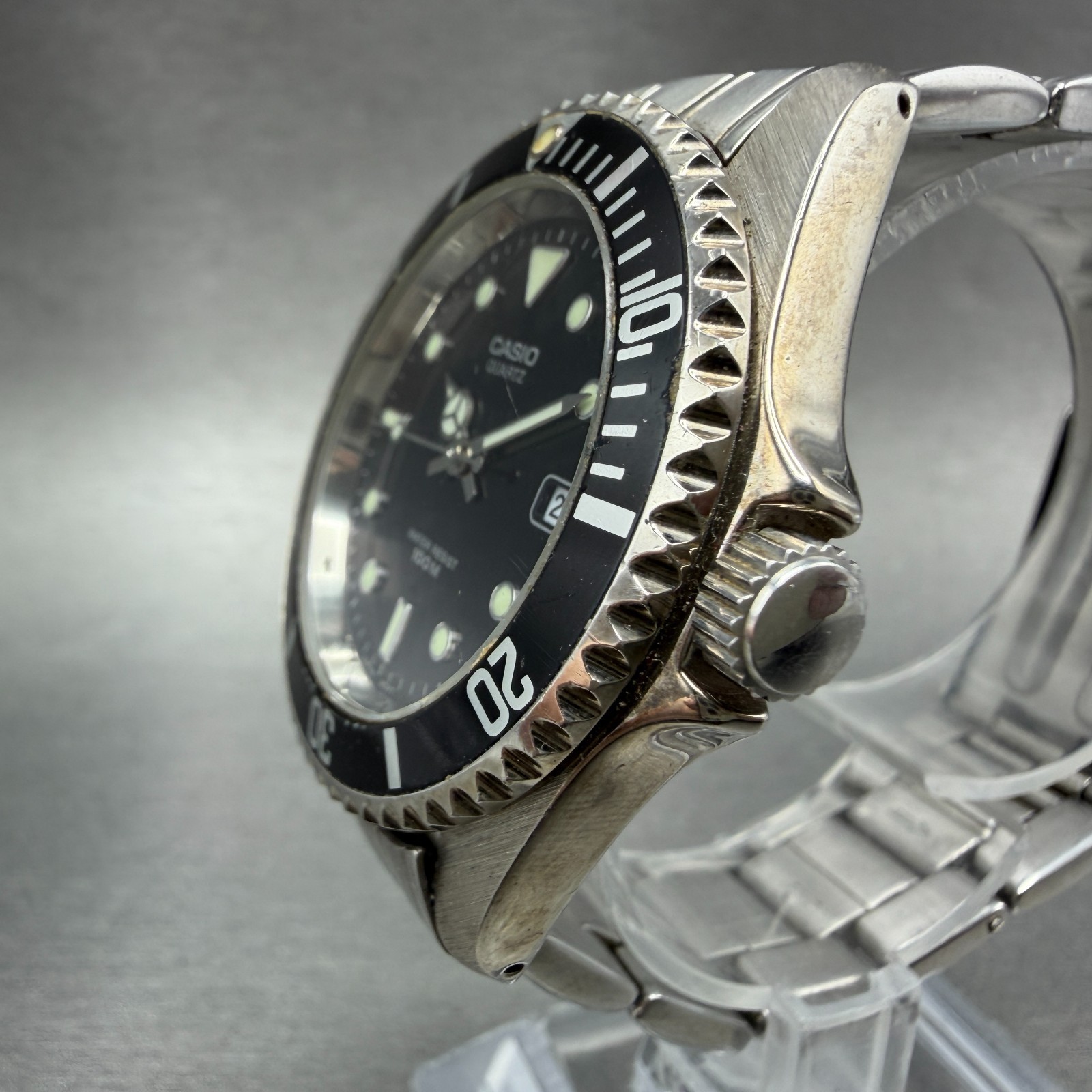 Casio Dive Watch Men 40mm Black Dial Silver Tone Date MTD-1010 New Battery