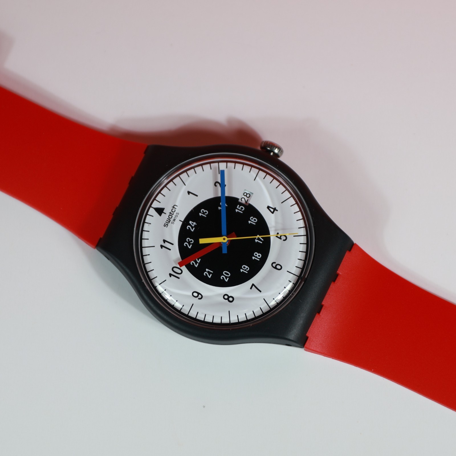 NEw LImited Swiss MAde SWATCH SO32B401 ROUGE & NOIR Black Red 41MM Multicolor ha