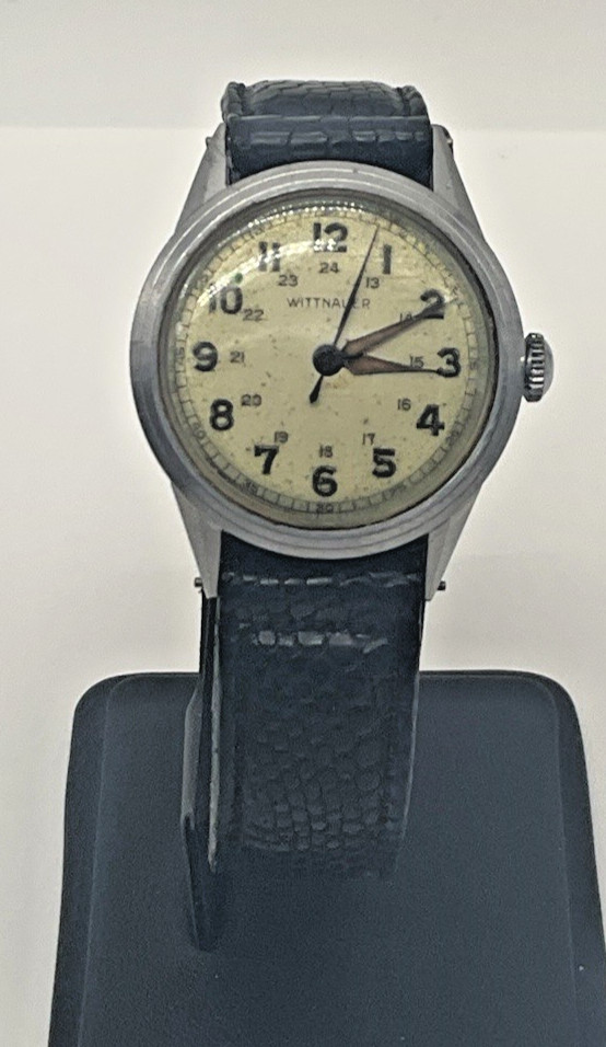 MENS VINTAGE MILITARY WITTNAUER STAINLESS STEEL WATCH