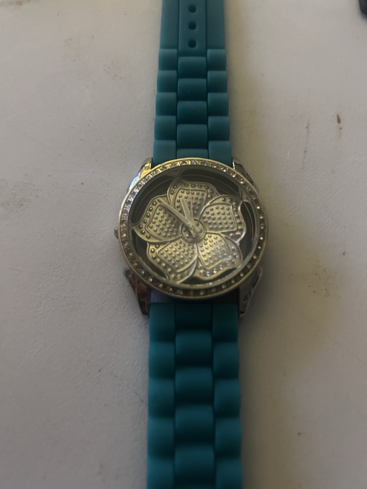 Quartz Round Analog Wristwatch 40mm Floral Gold Dial Blue Silicone Strap