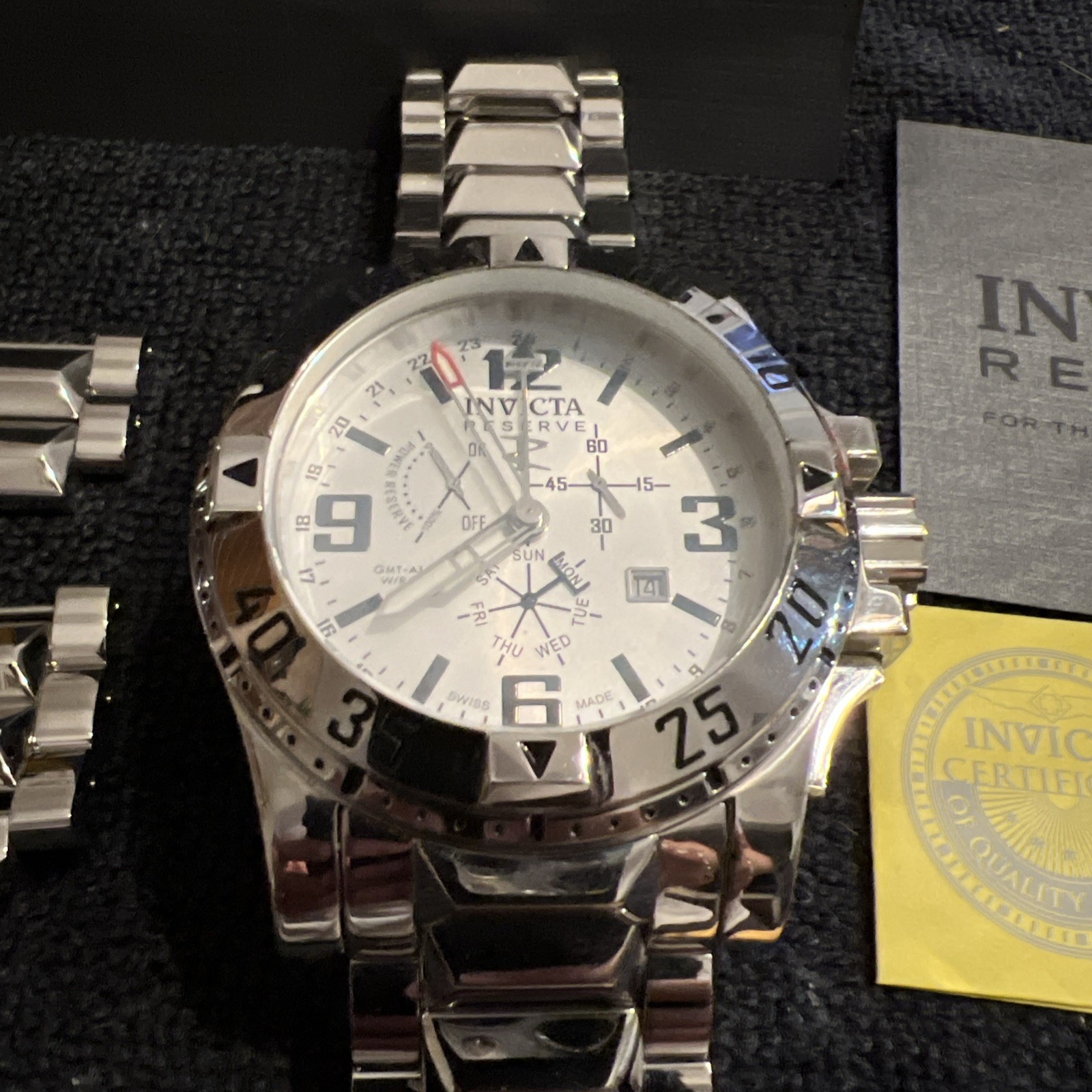 Invicta Reserve excursion Swiss GMT Model 6107 Stainless Steel need battery