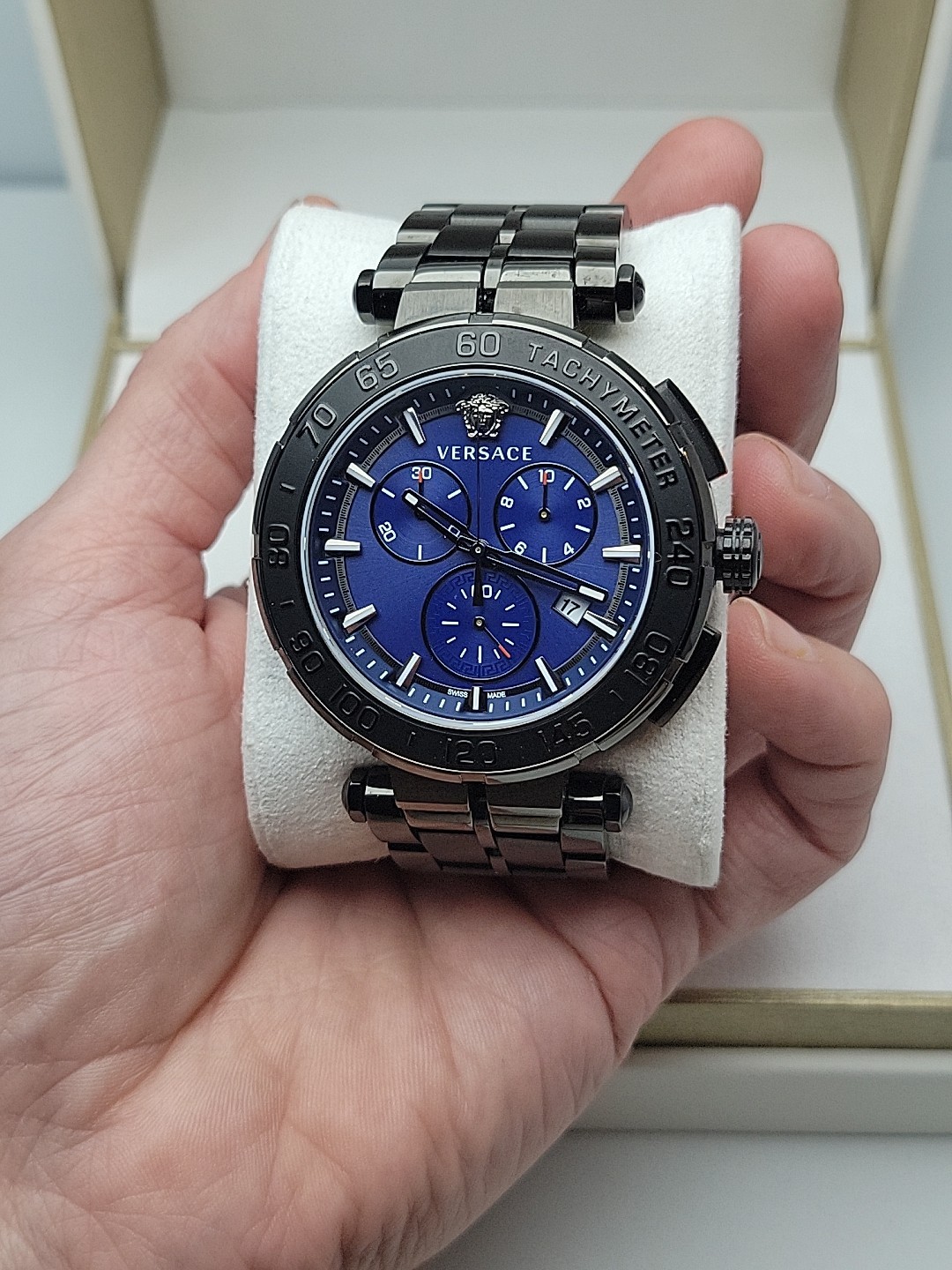 Men’s Versace Watch Greca Chrono Black Ion-Plated Band 45mm VEPM201002092486 Blu