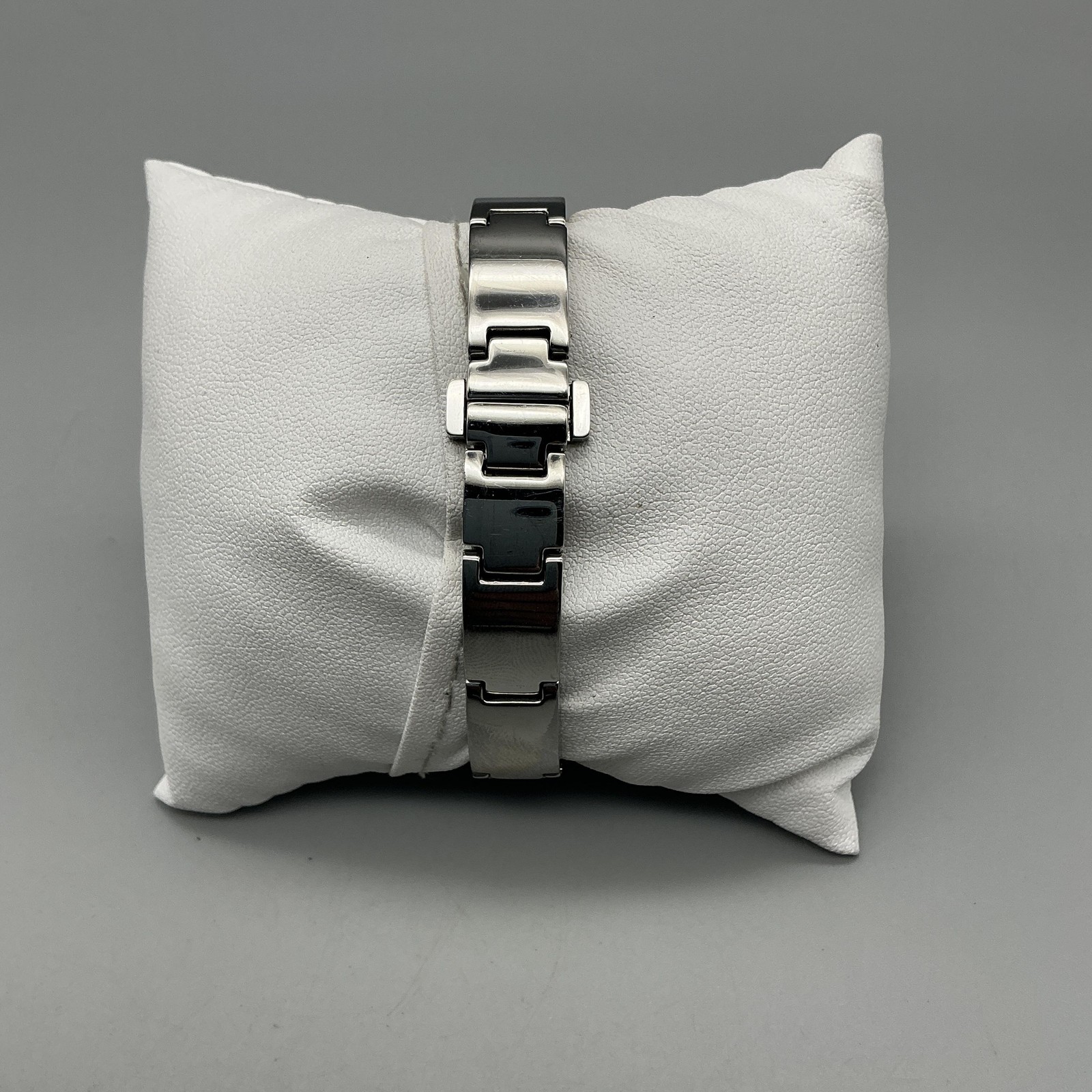 Citizen Eco-Drive Womens Watch 14mm Black Dial Silver Tone Bracelet 6.5″