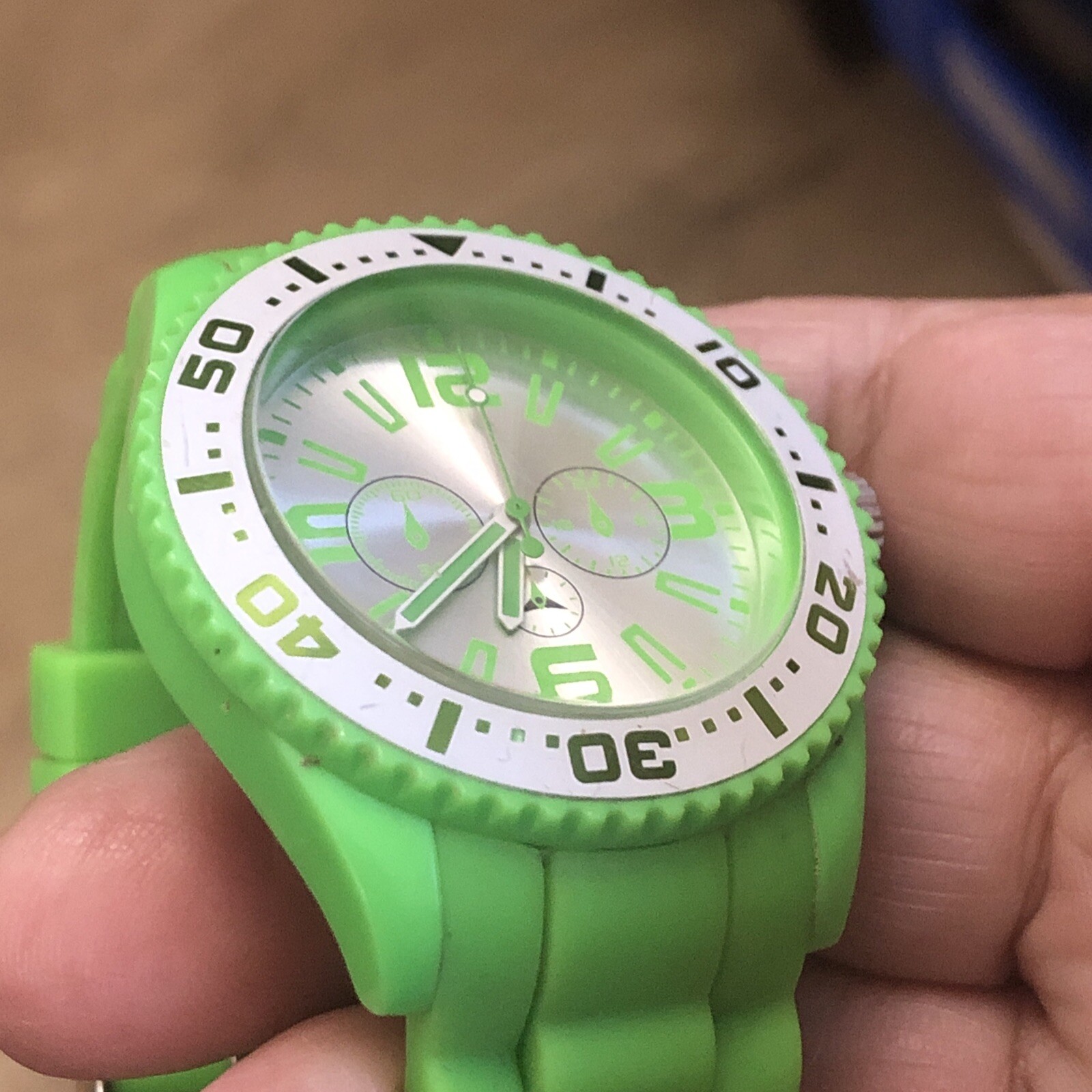 Green Dive Style Watch NEW BATTERY