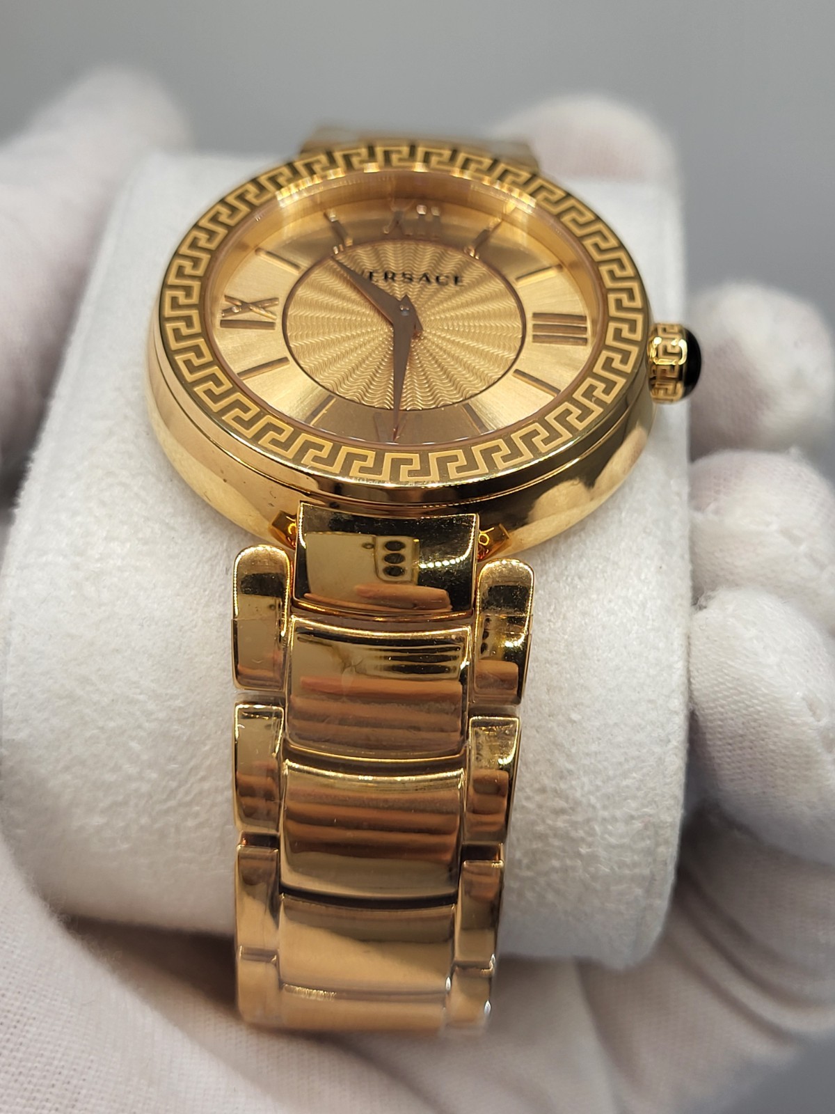 SWISS [NEW] 38mm Versace Leda Women’s Gold Guiloche Dial Roman Watch Box & Paper