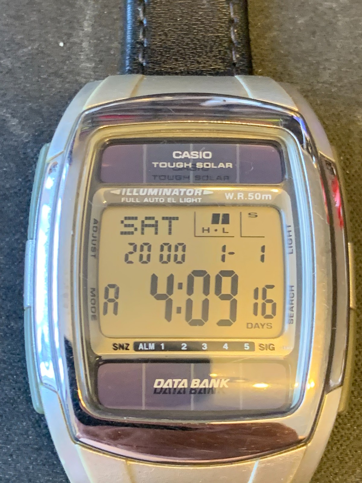 VINTAGE CASIO WATCH (2568) DB-E30 TOUGH SOLAR DATA BANK DIGITAL WATCH