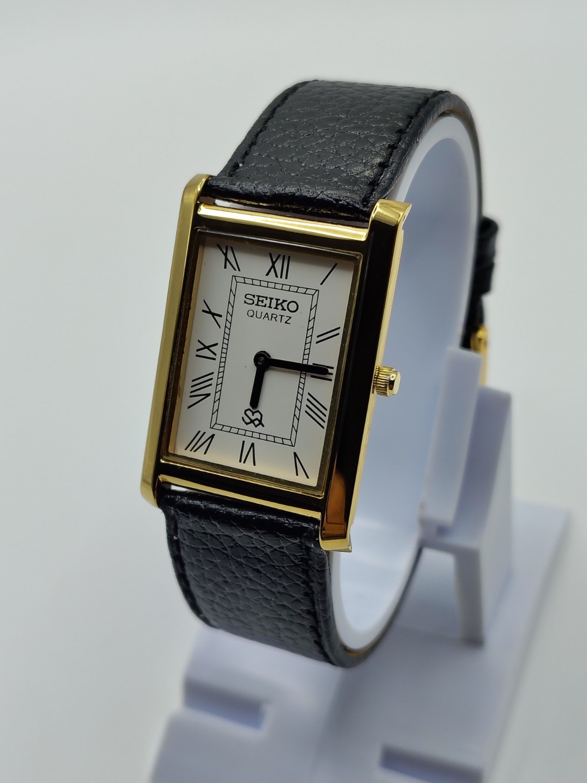 vintage seiko slim quartz men’s wrist watch White Dial Leather Strap