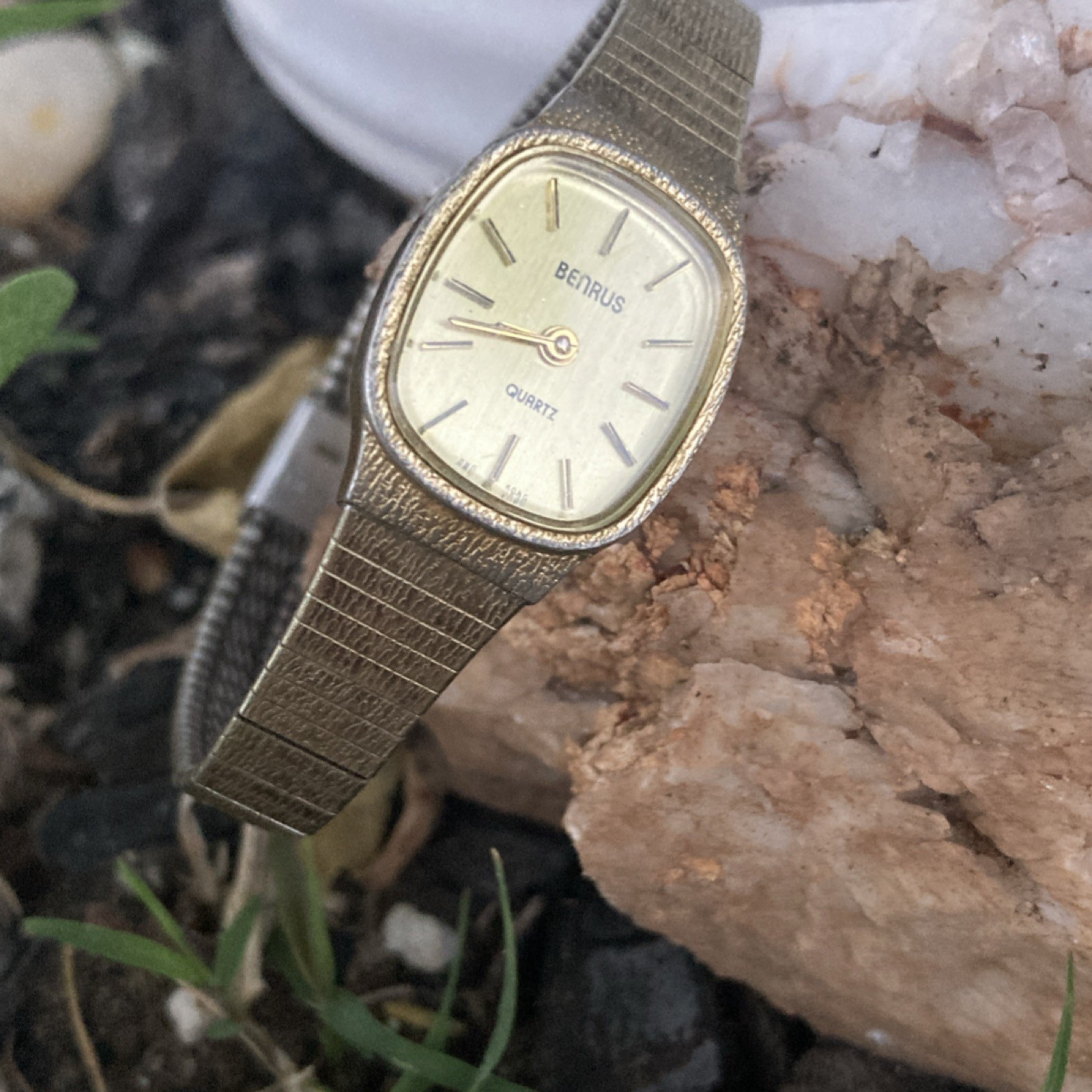 Vintage Benrus Quartz Gold Tone Cocktail Tank Watch Slim Bracelet 7”
