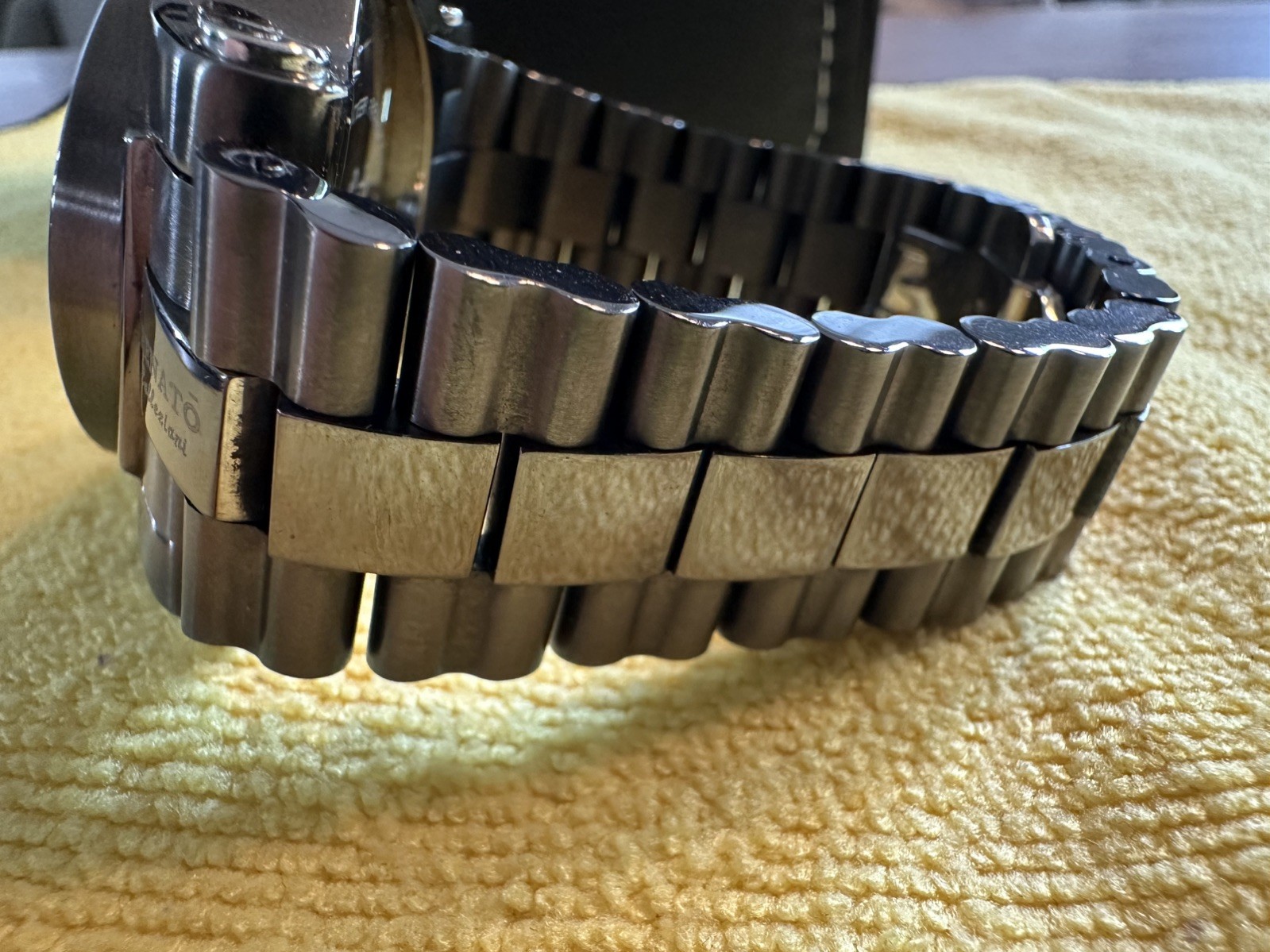 Renato Beast Collezioni Gunmetal Chronograph (Carbon Fiber Dial – New Battery)