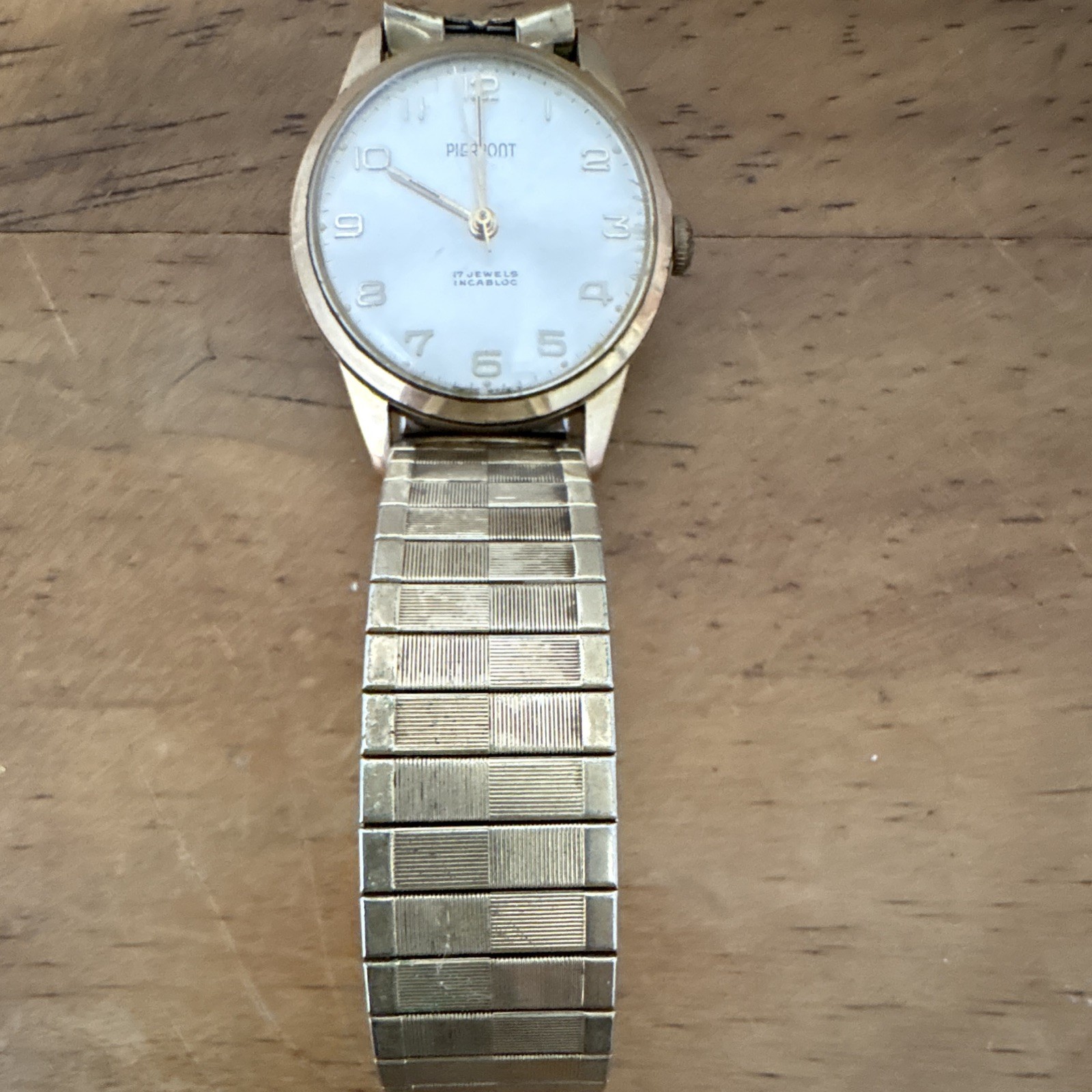 Pierpont 17 Jewels Incabloc Manual Wind Vintage Watch Gold Tone Silver Dial